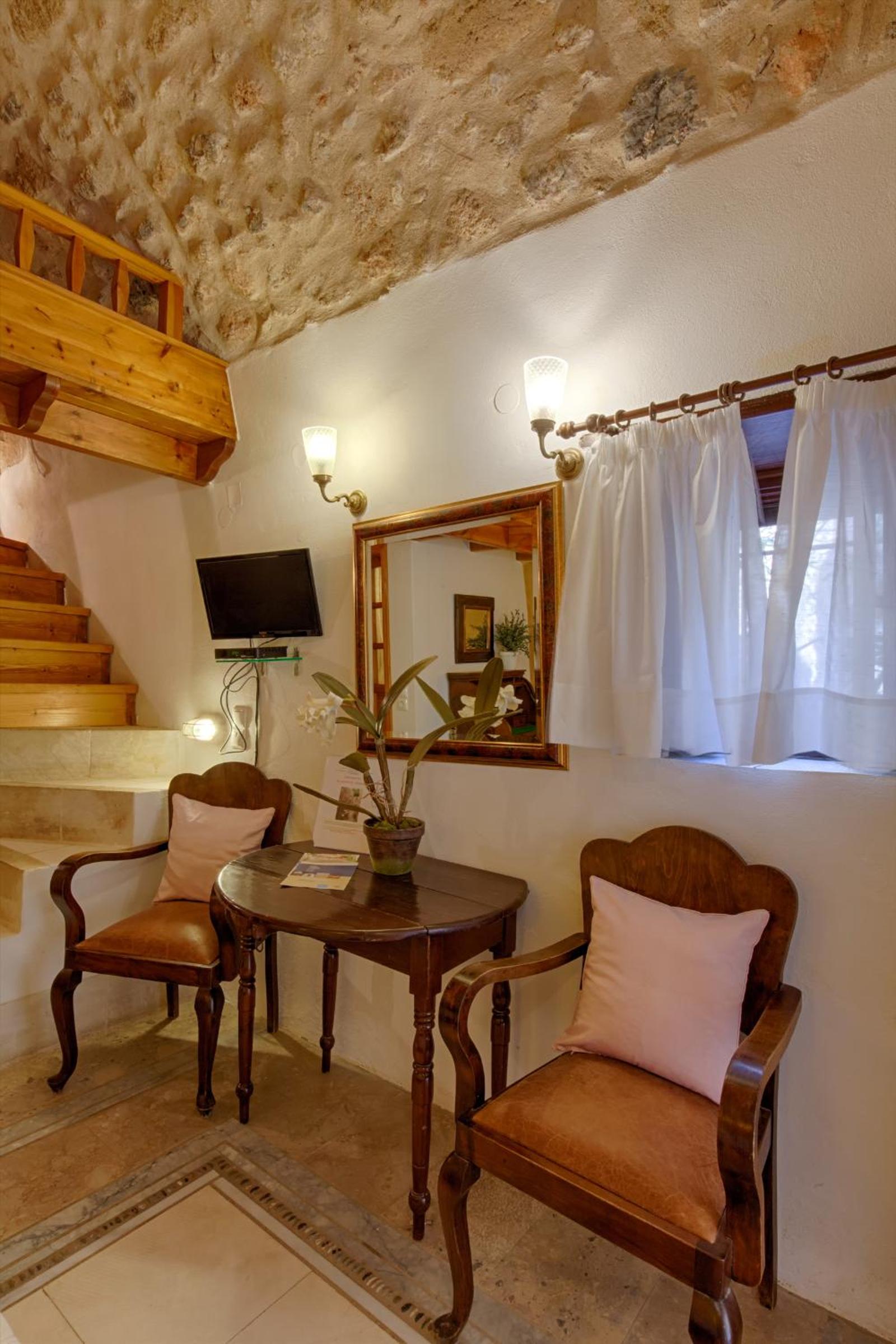 Dorovinis Monemvasia Castlehouses