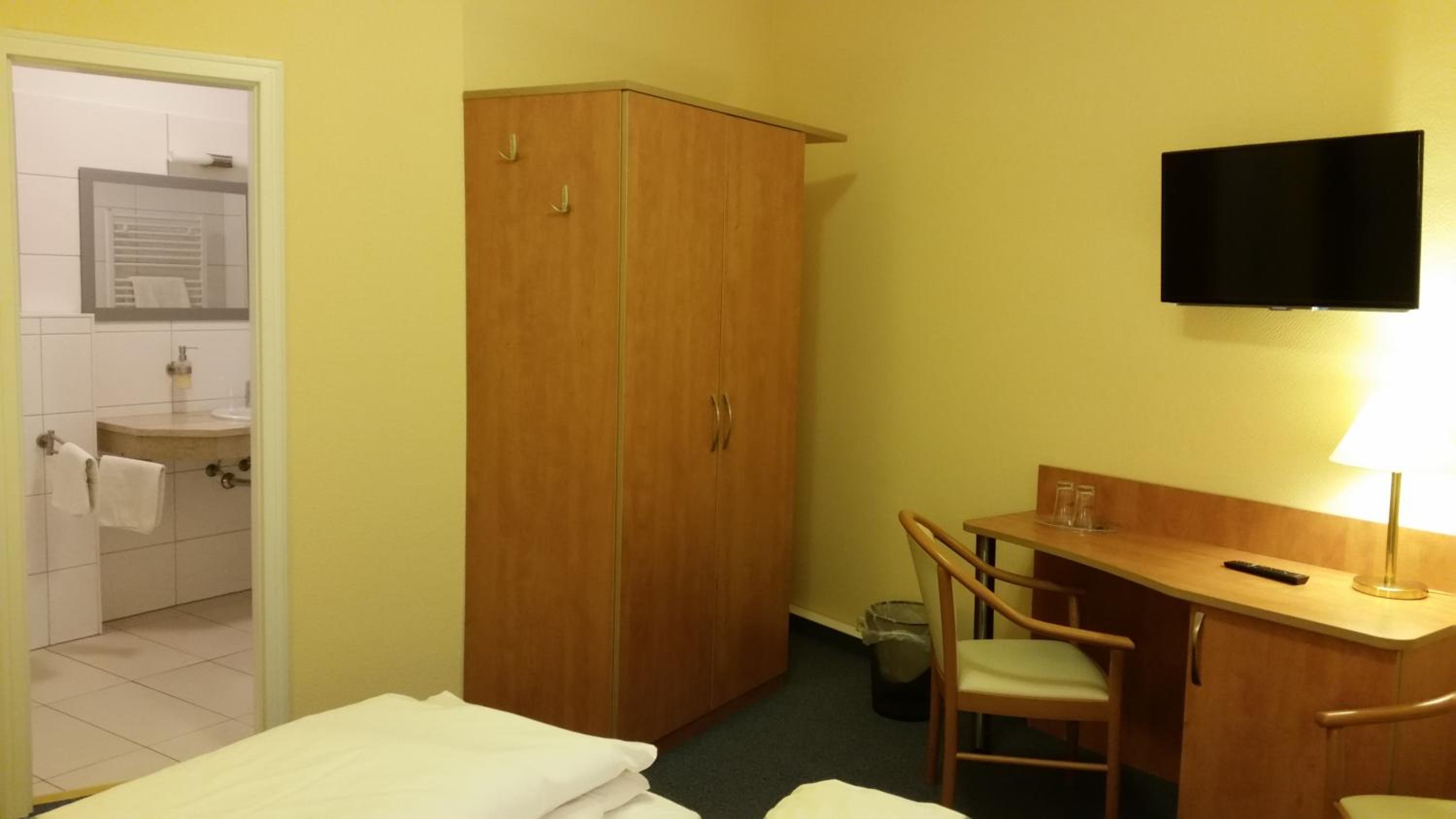 Photo 8