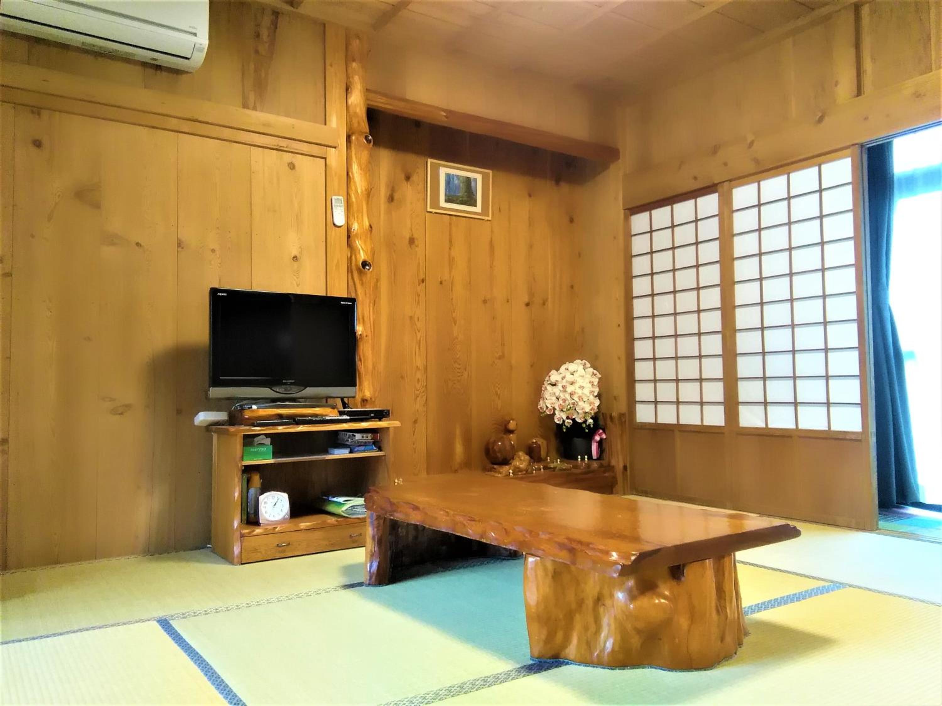 Cottage Yakusugi House