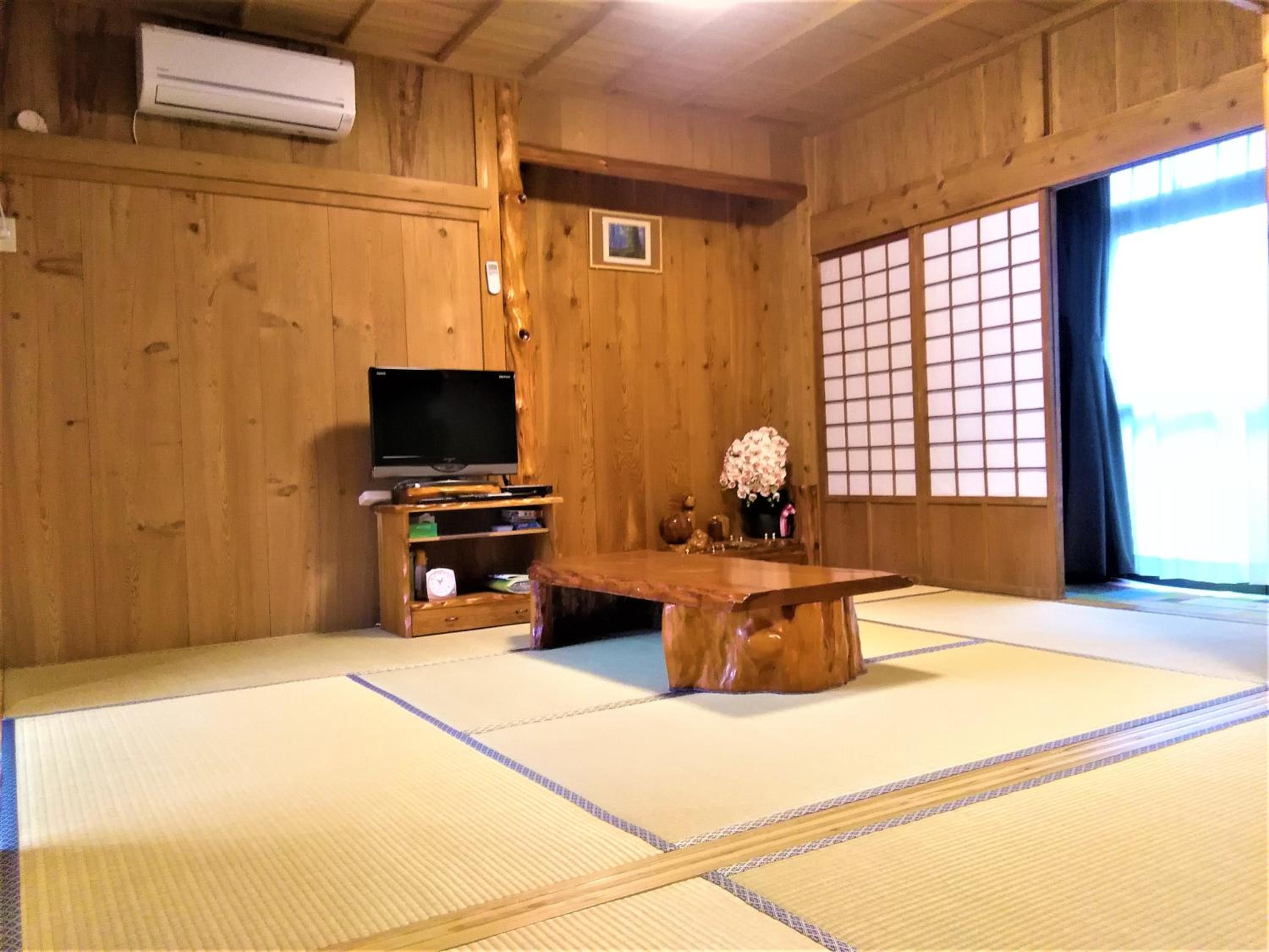 Cottage Yakusugi House