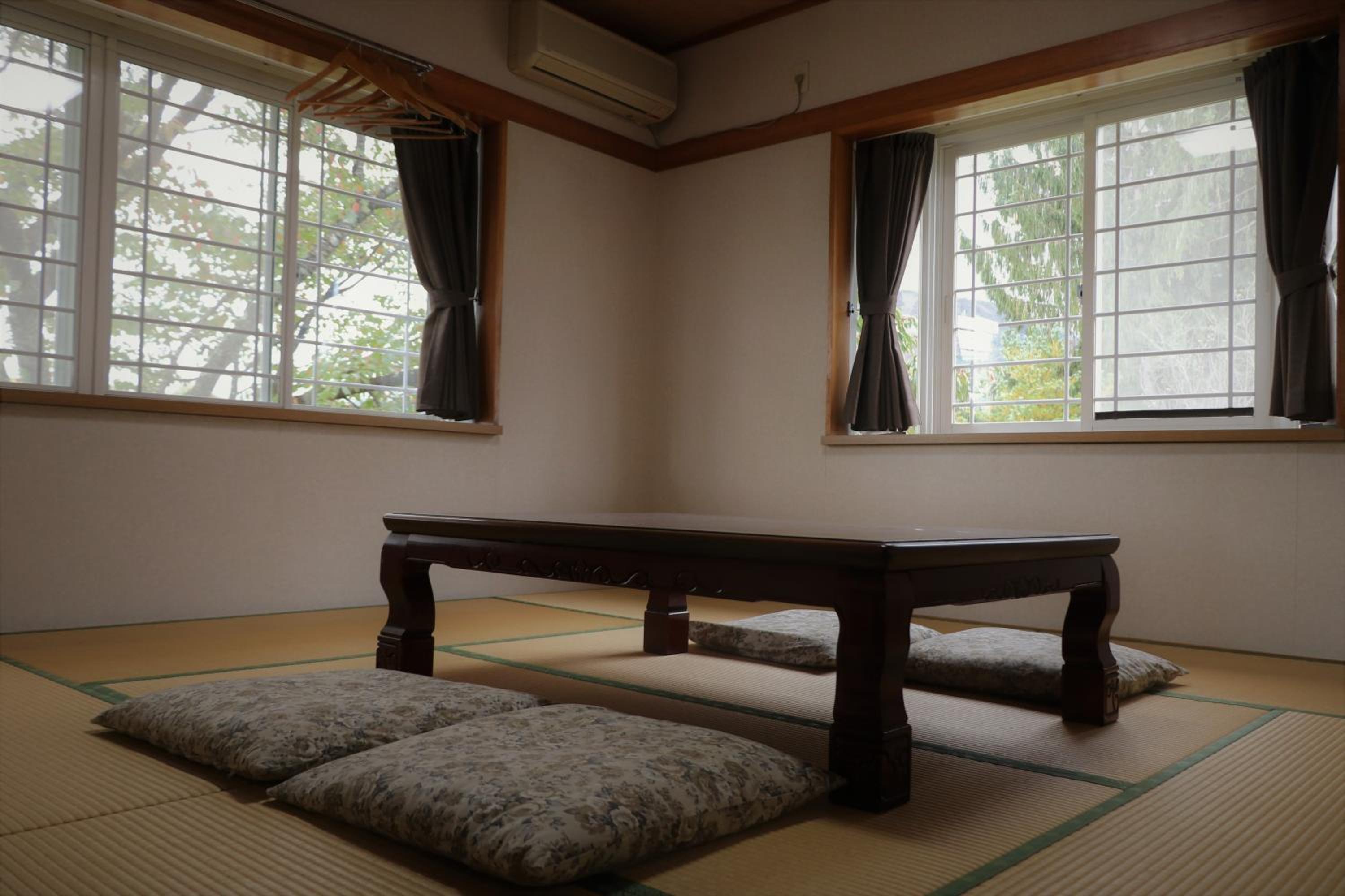 White Silver Hakuba