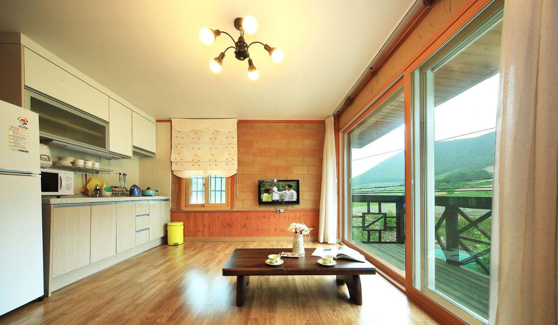 Daegwanryeong Rodem Tree Pension, Pyeongchang  - 11