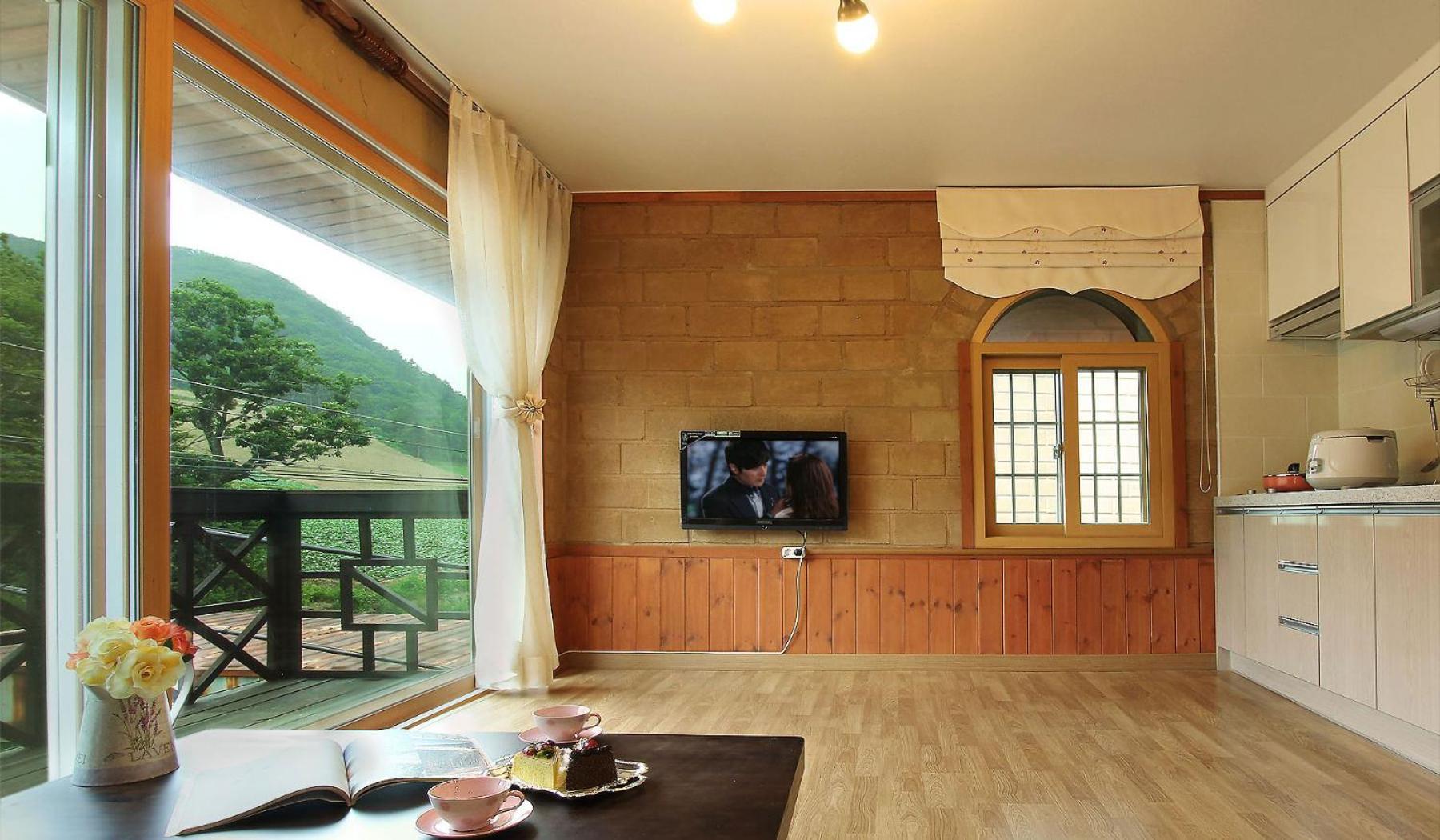 Daegwanryeong Rodem Tree Pension, Pyeongchang  - 8