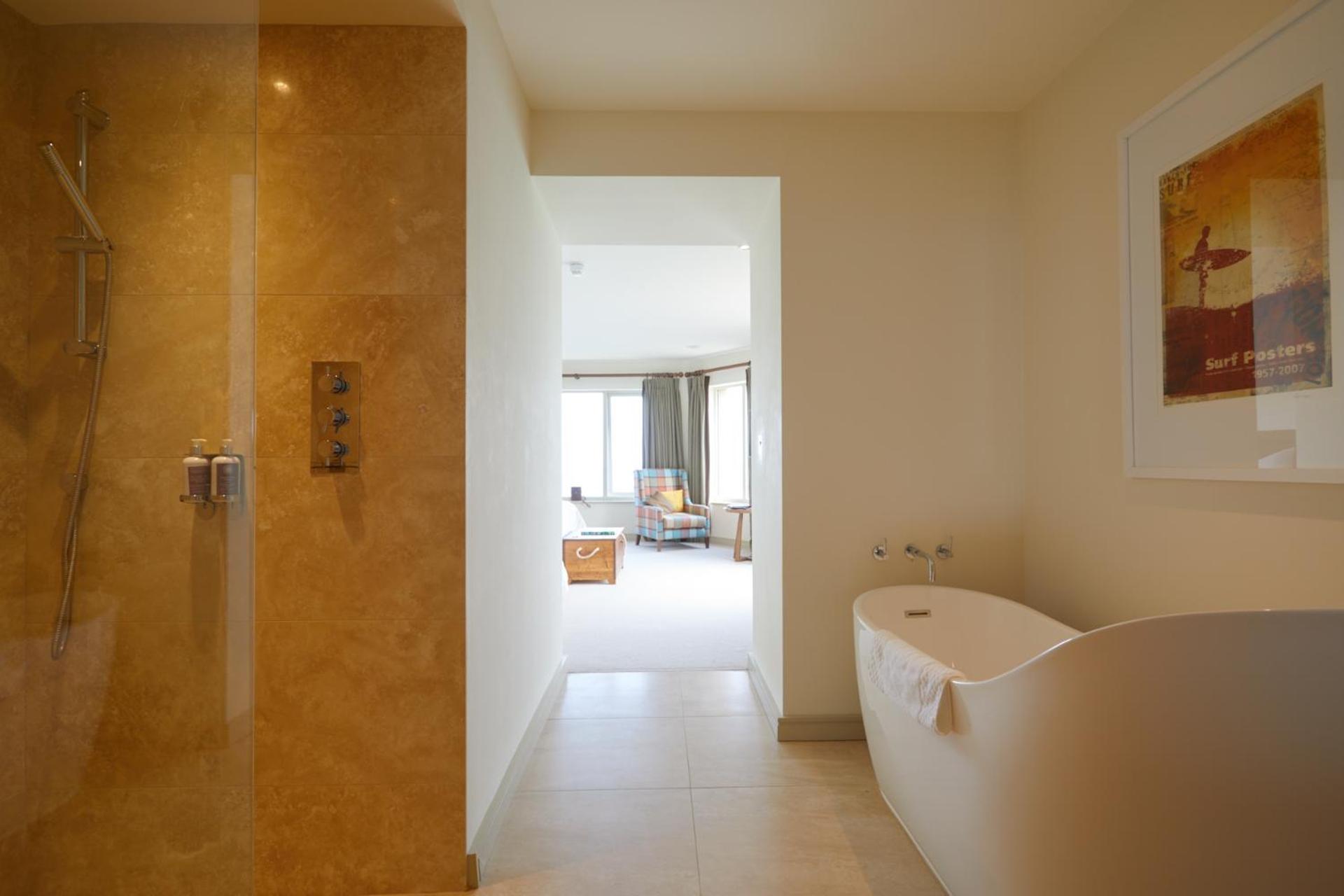 The Lewinnick Lodge