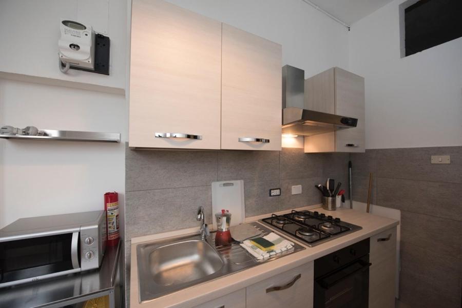 Guelfa Apartment en Florence — kitchen