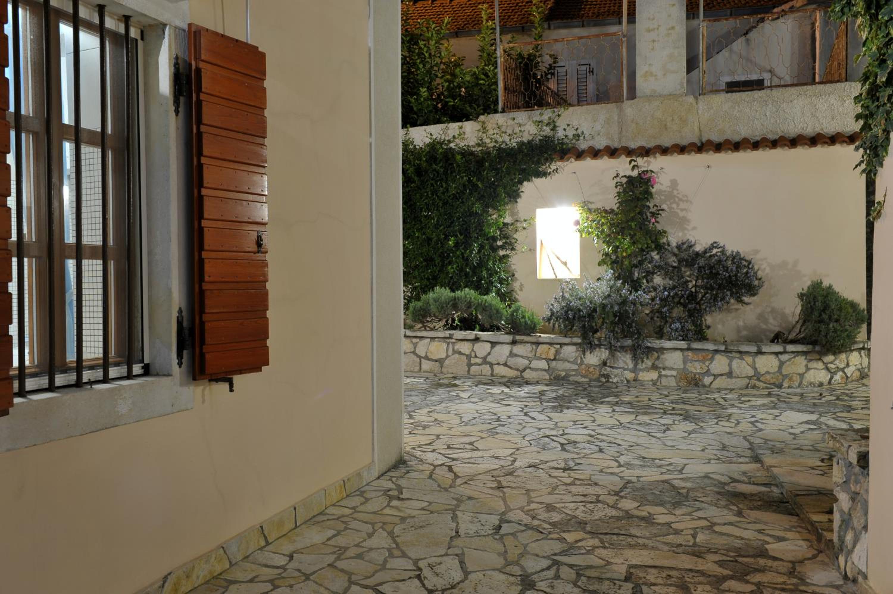 Photo 32
