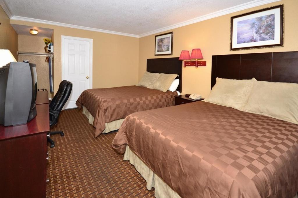 Santa Clarita Motel - Near six Flags Magic Mountain - Valencia - Property Image 12