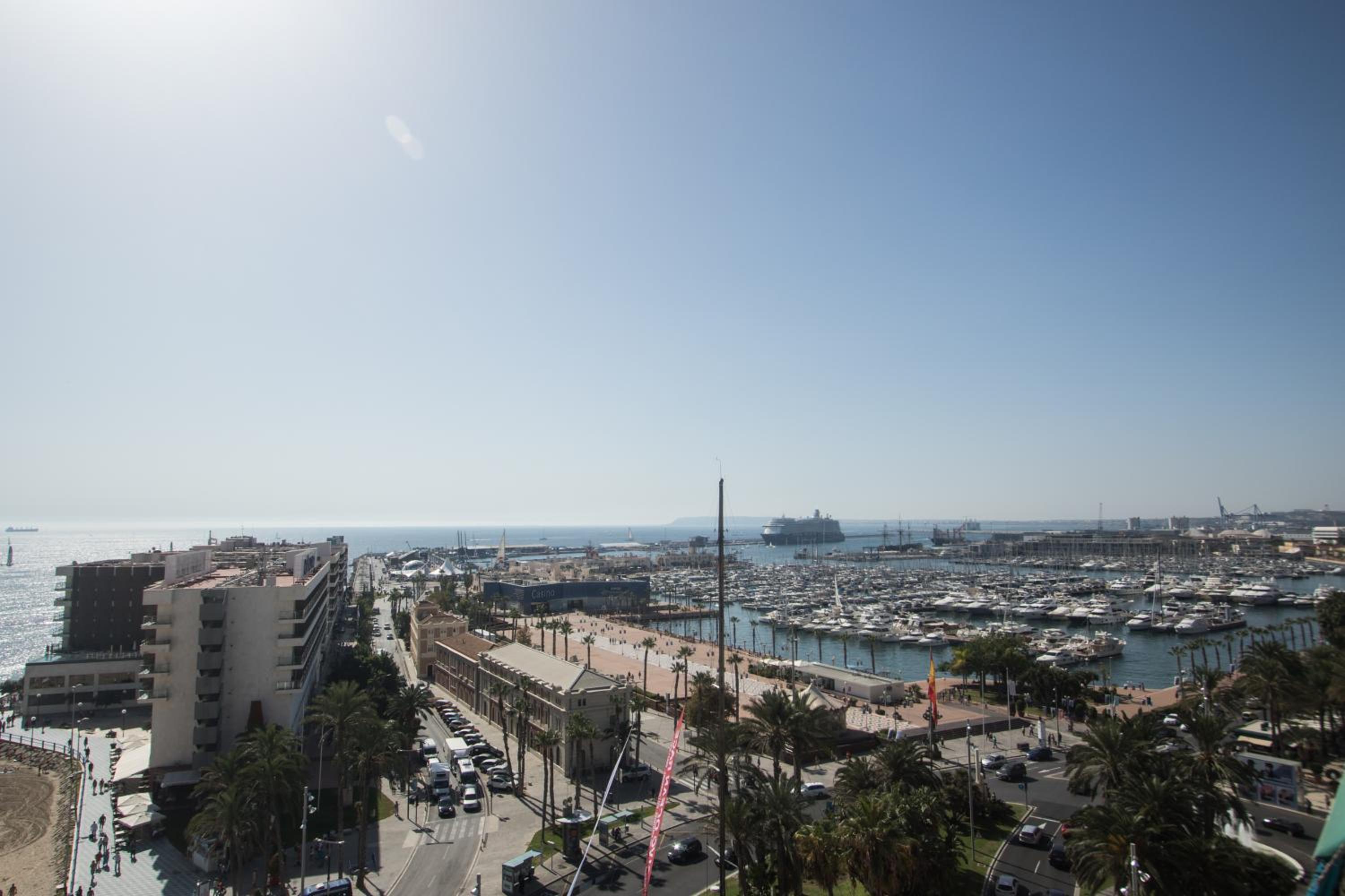 Alicante central and beach side apartment view 2