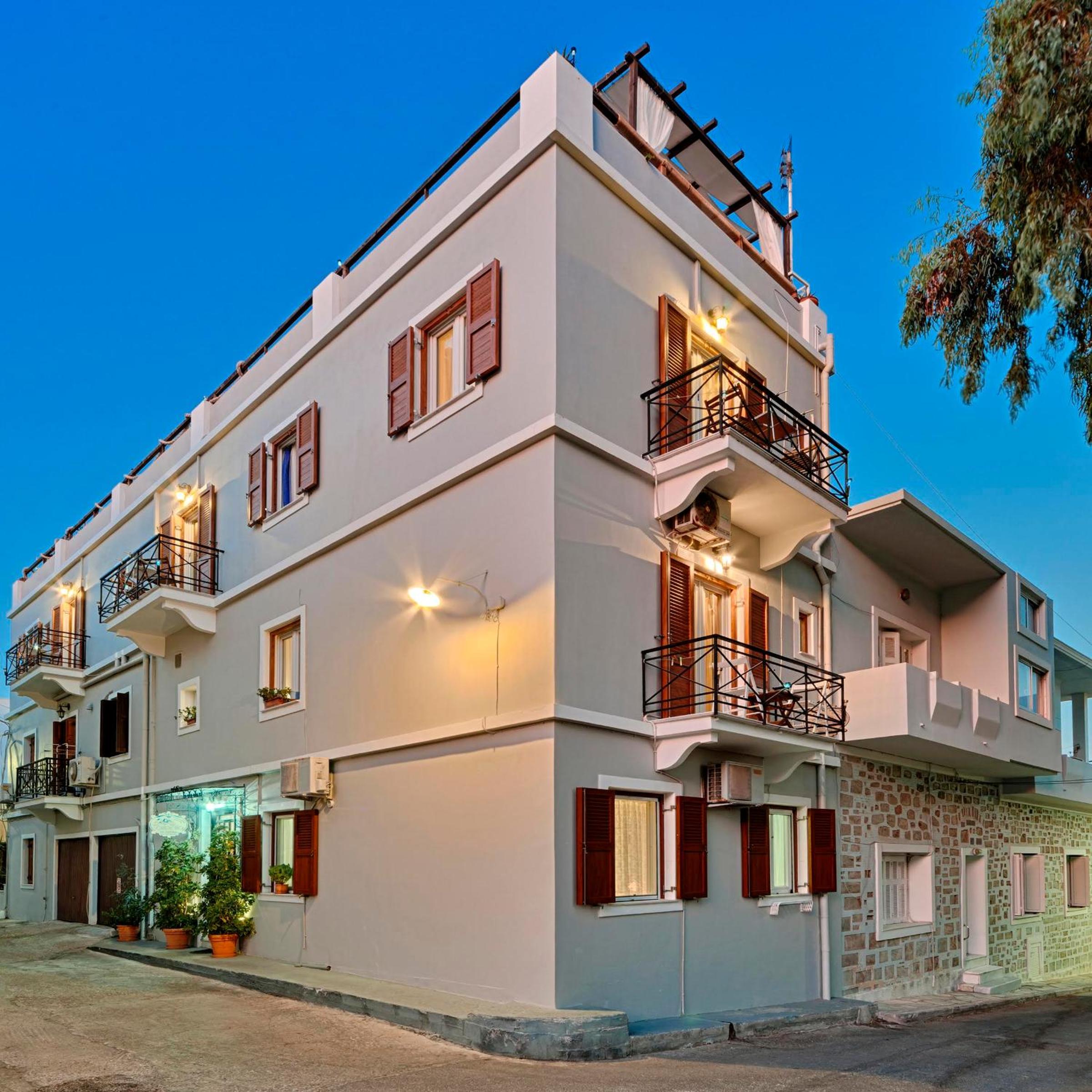 Hotel Aeolia Boutique Studios - Image 1