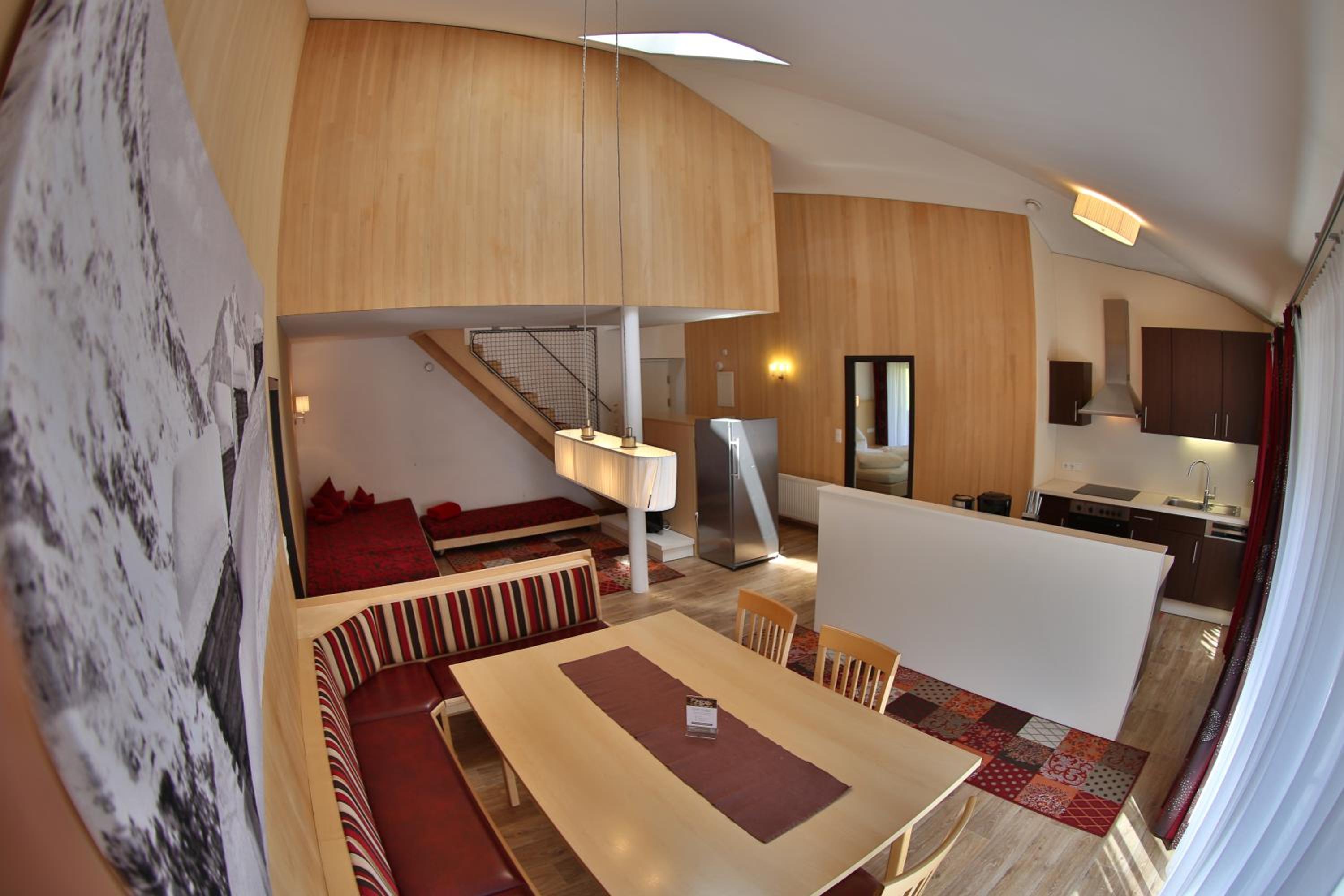 Lunaris Apart view 3