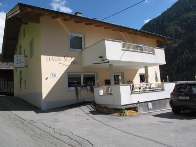 Haus Leo