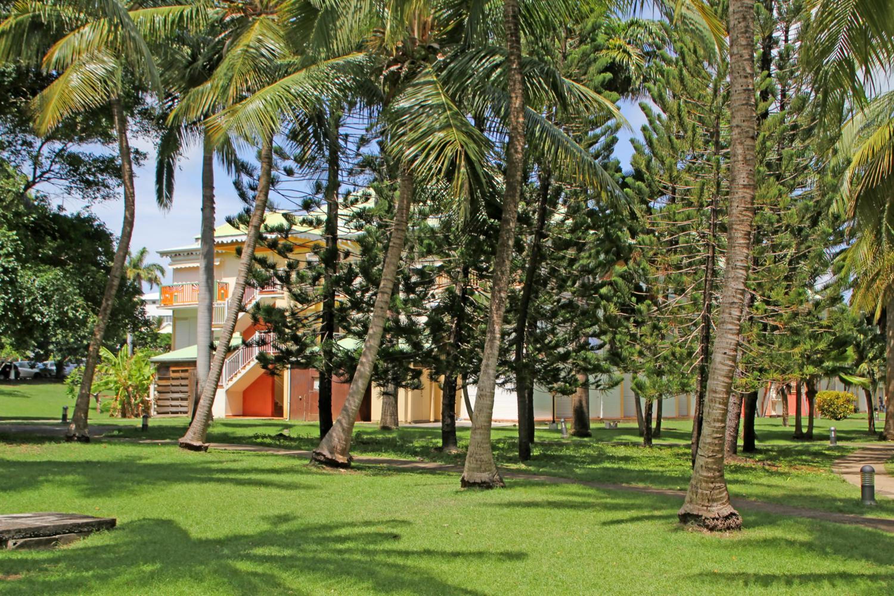Anse des rochers - main view
