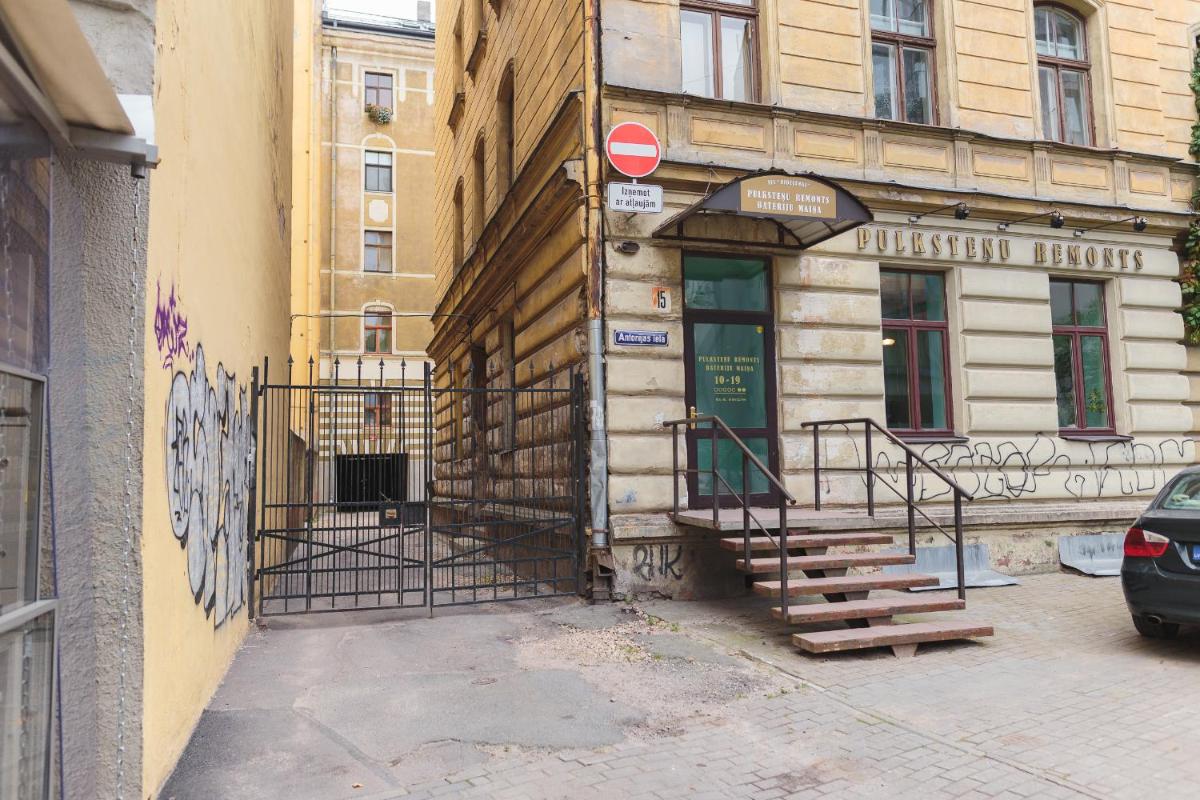 Photo 24