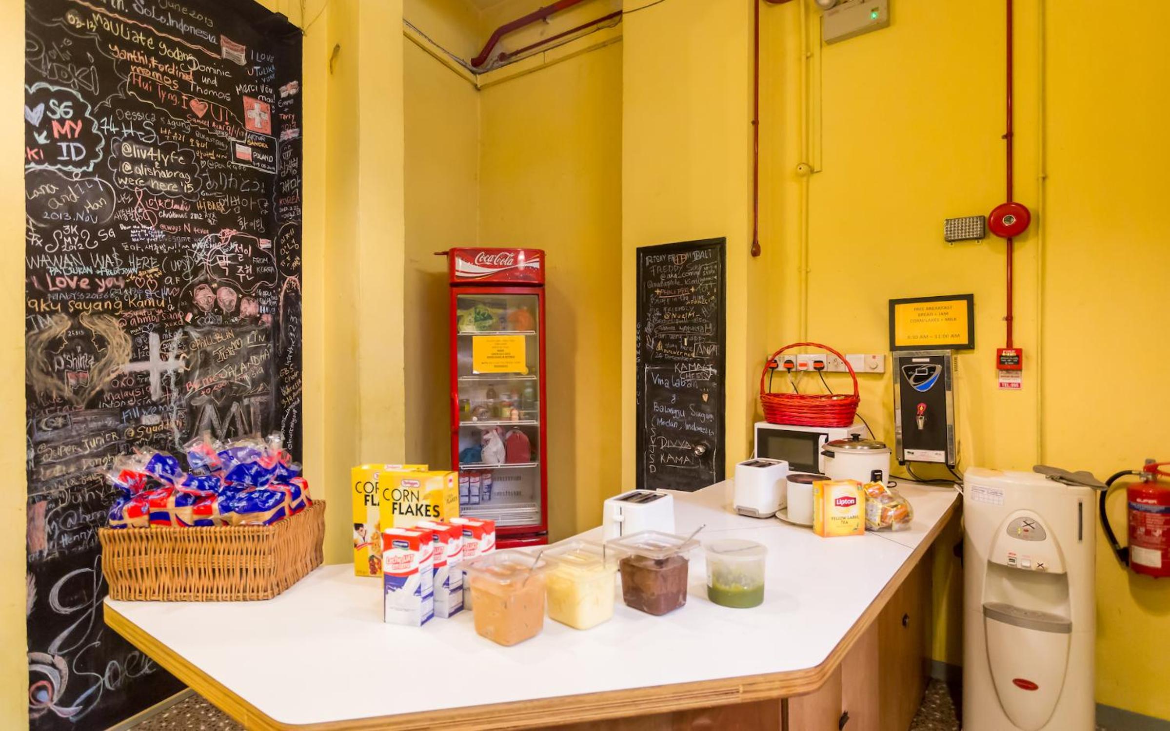 The Hive Singapore Hostel