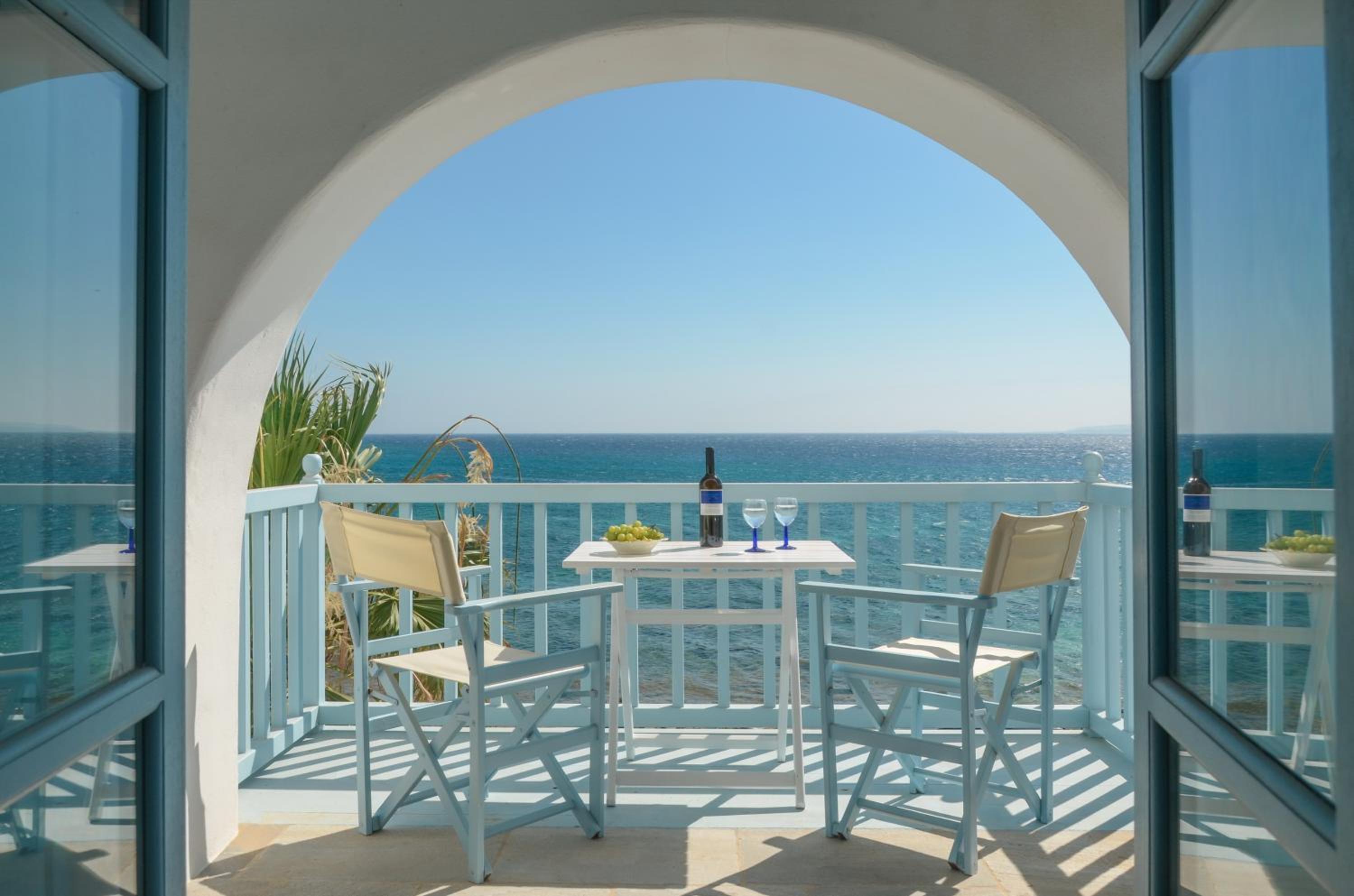 Unique Beachfront Cycladic Villa @ Agios Prokopios photo 5