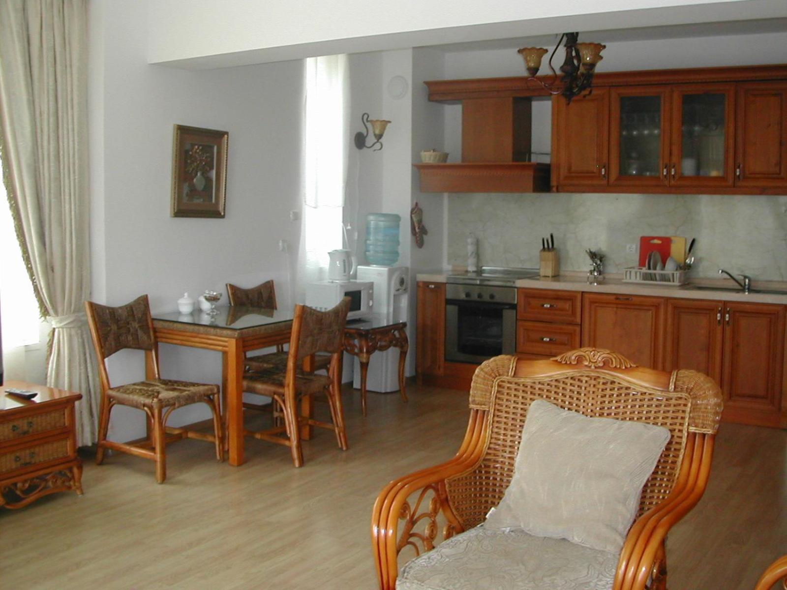 Oasis Suites Apartments and Studios