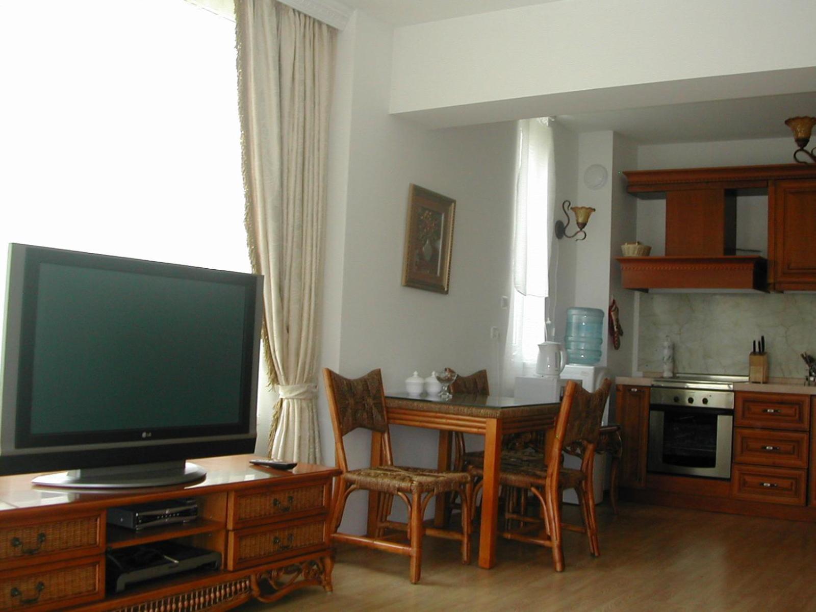 Oasis Suites Apartments and Studios