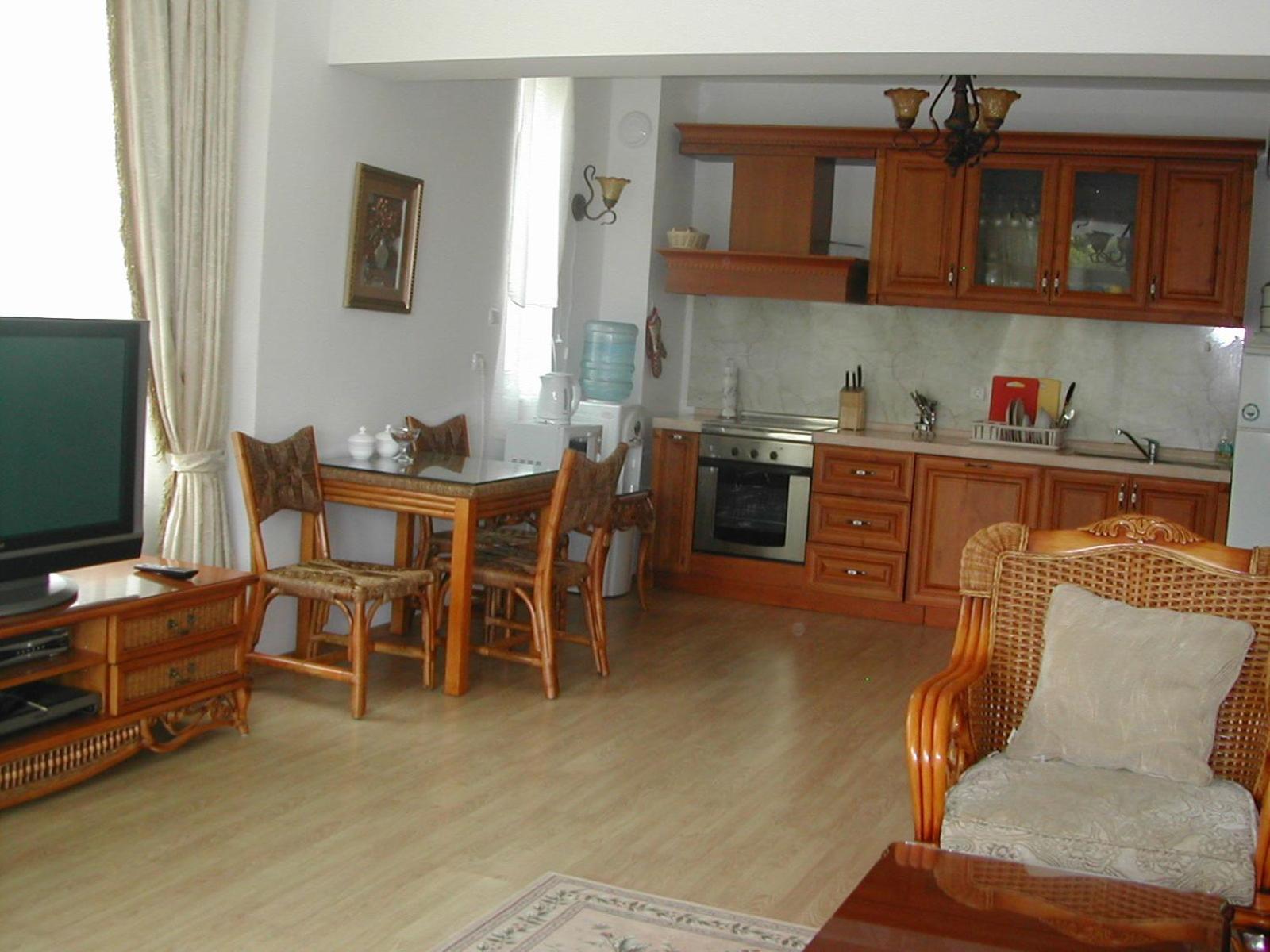 Oasis Suites Apartments and Studios