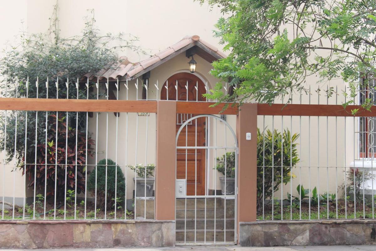 Casa Mirabonita view 2