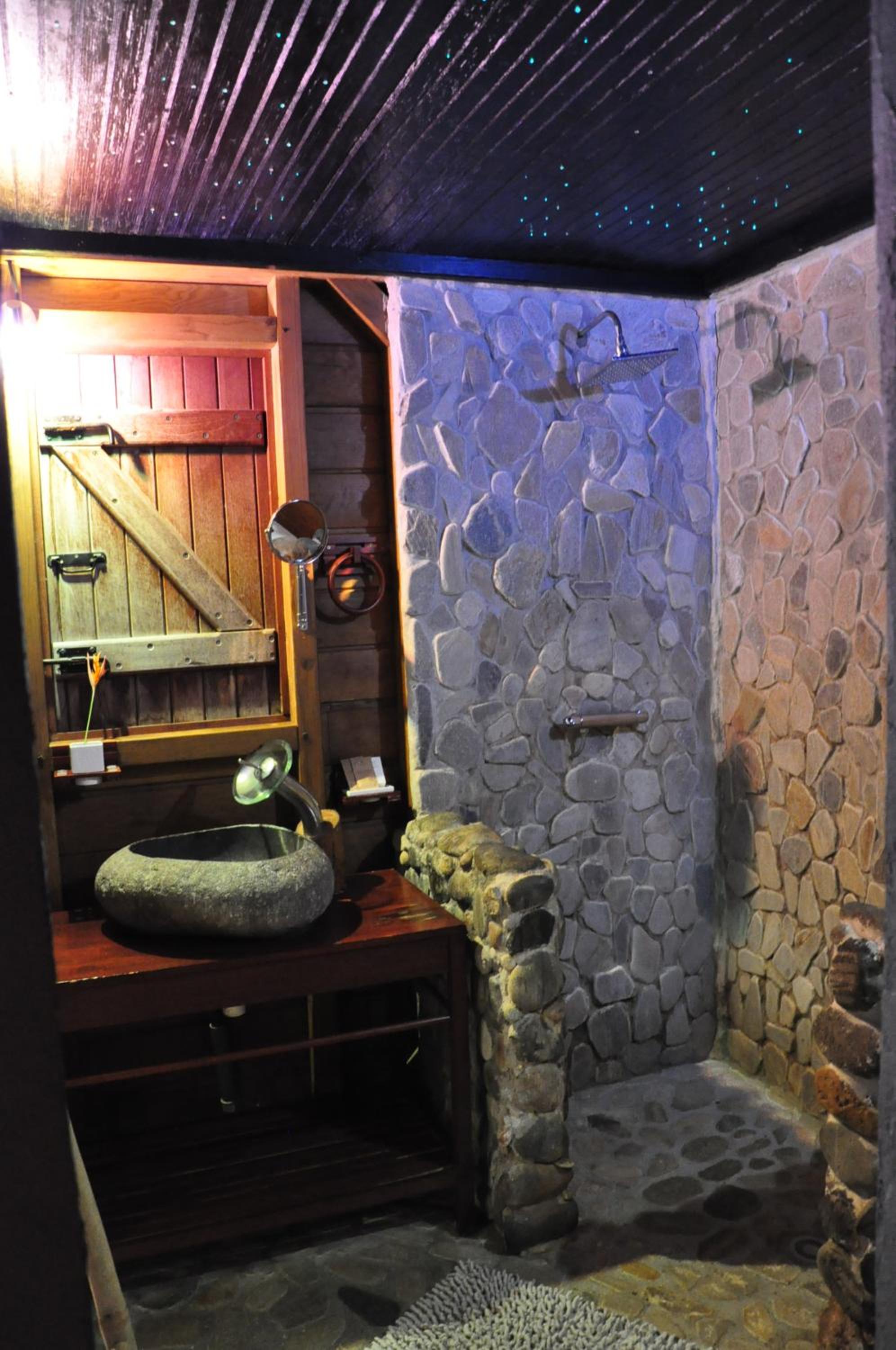 West Indies Cottage, cottages haut de gamme avec piscine, jacuzzi et vue jungle