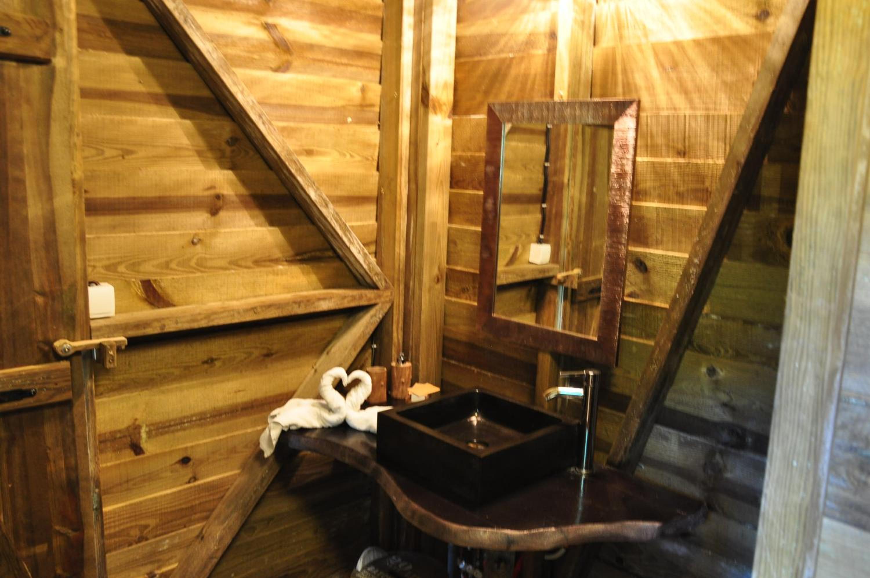 West Indies Cottage, cottages haut de gamme avec piscine, jacuzzi et vue jungle