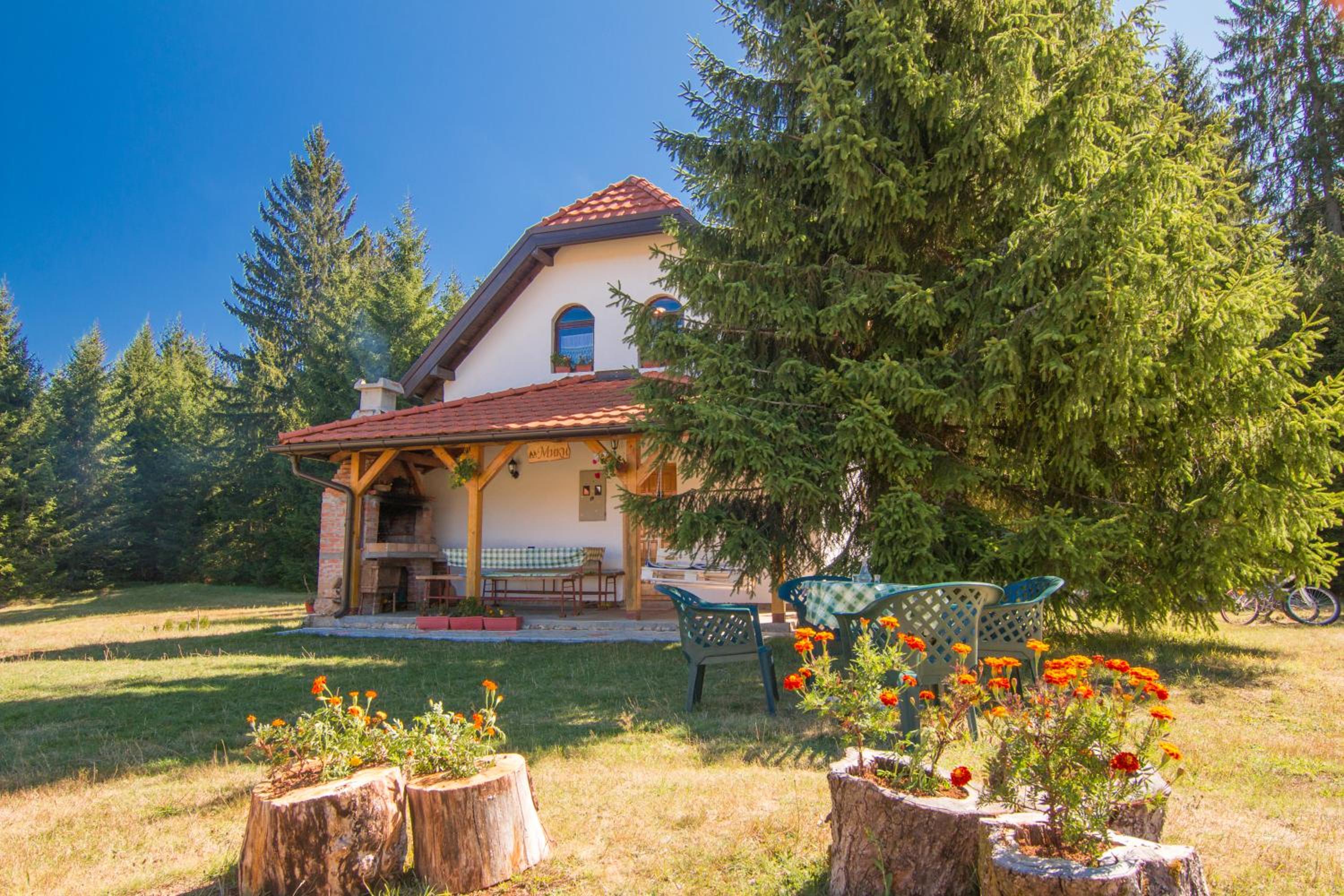 Vacation home Miki view 2
