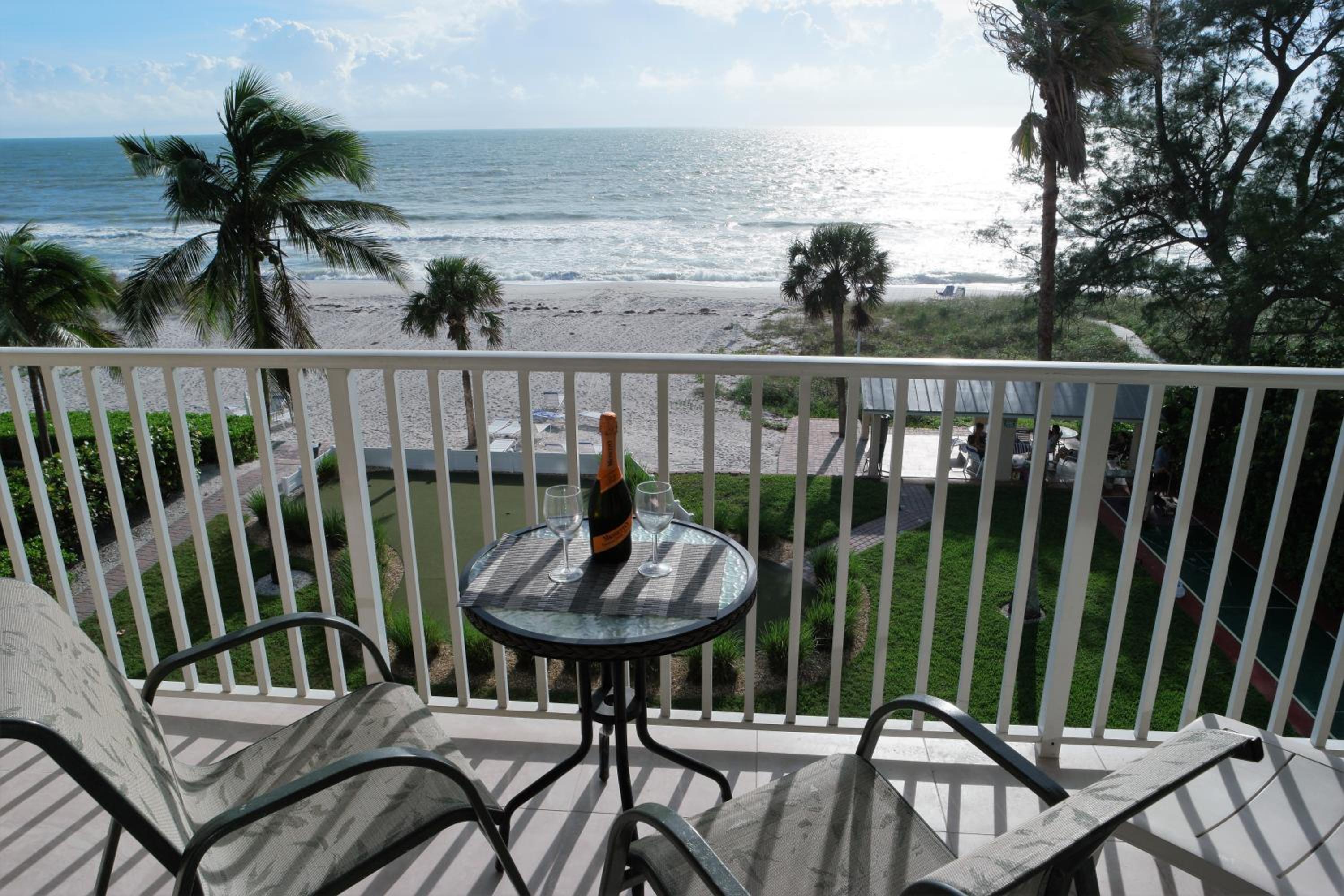 Gulf and beach view apartment 403 view 3