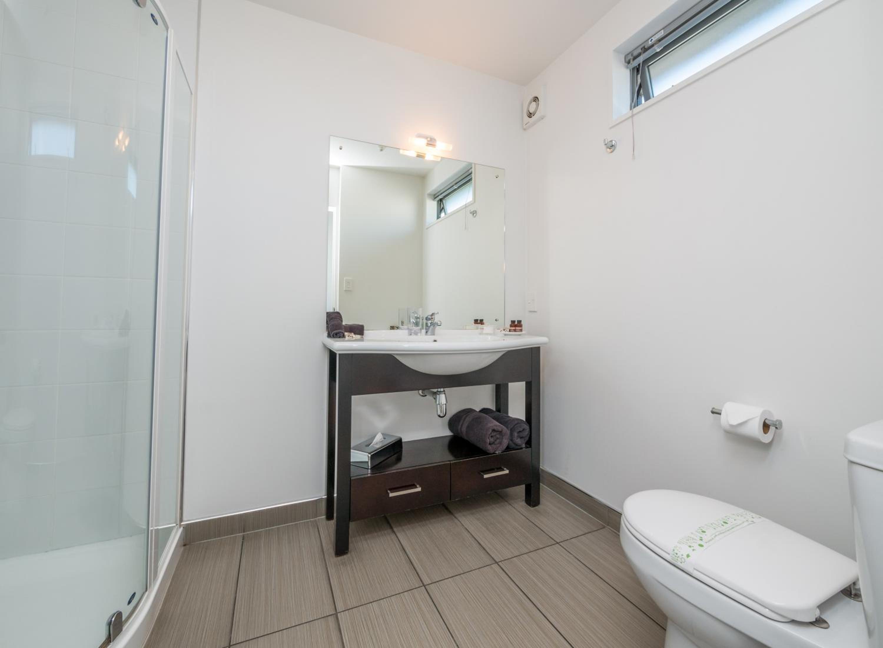 Bellano Motel Suites