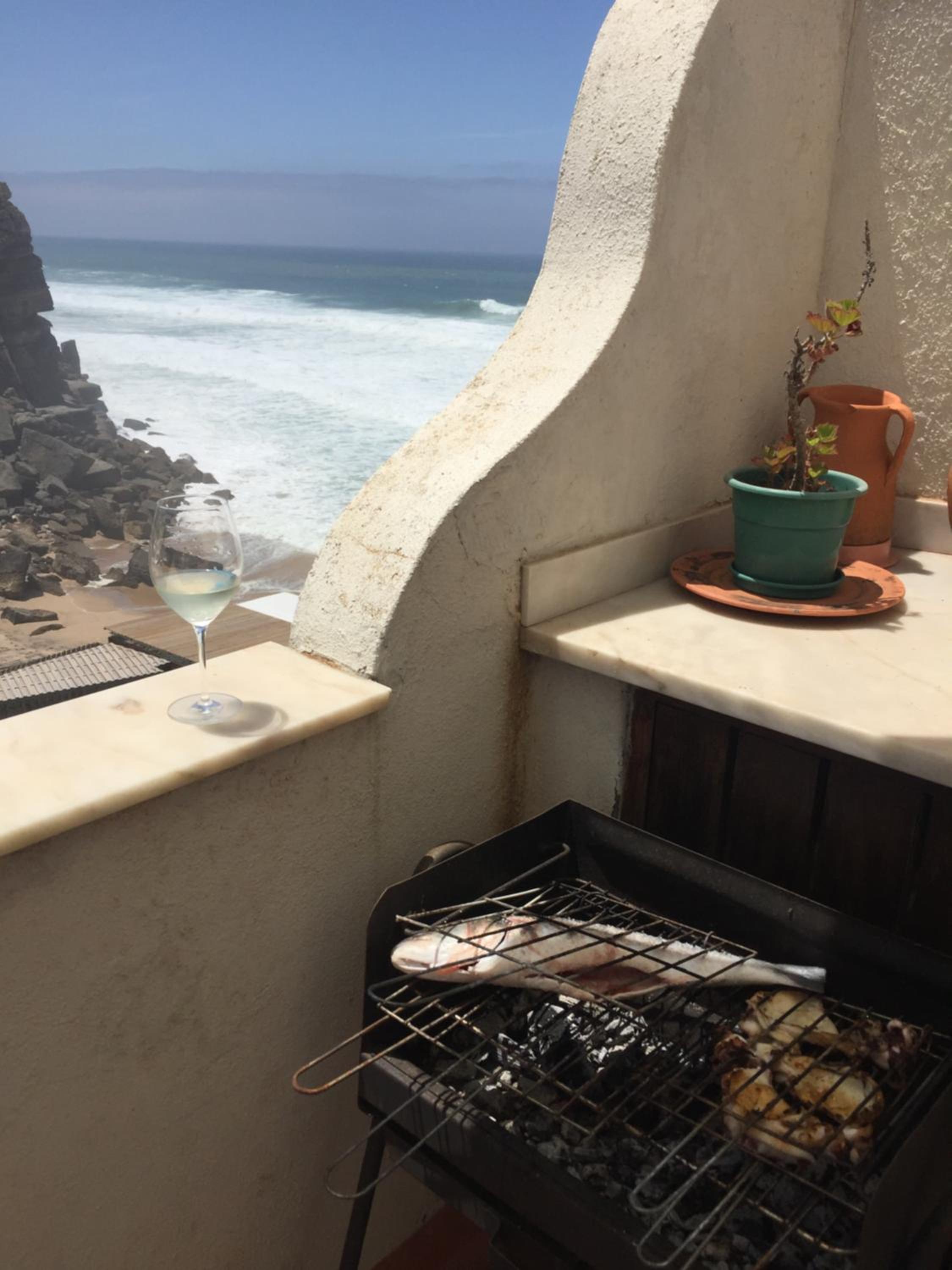 Azenhas do Mar Beach House