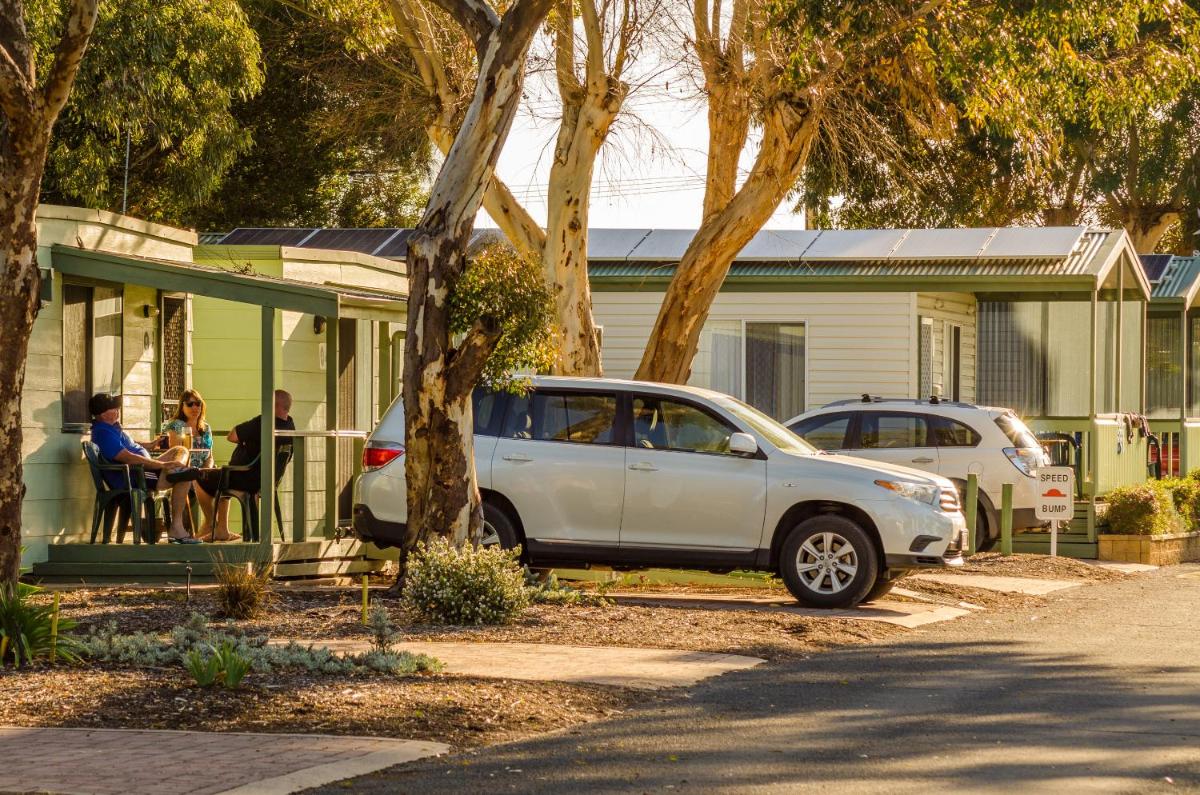 Lake Albert Caravan Park