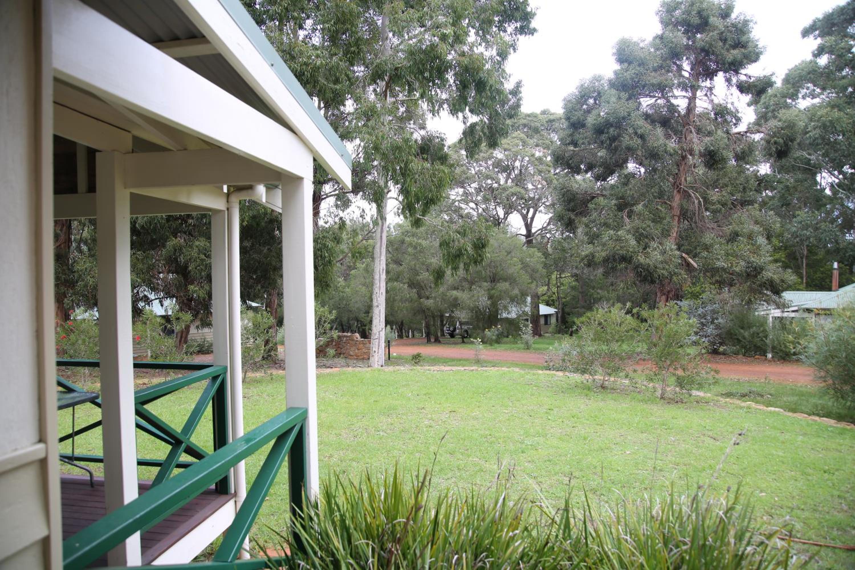 Bushy Lake Chalets
