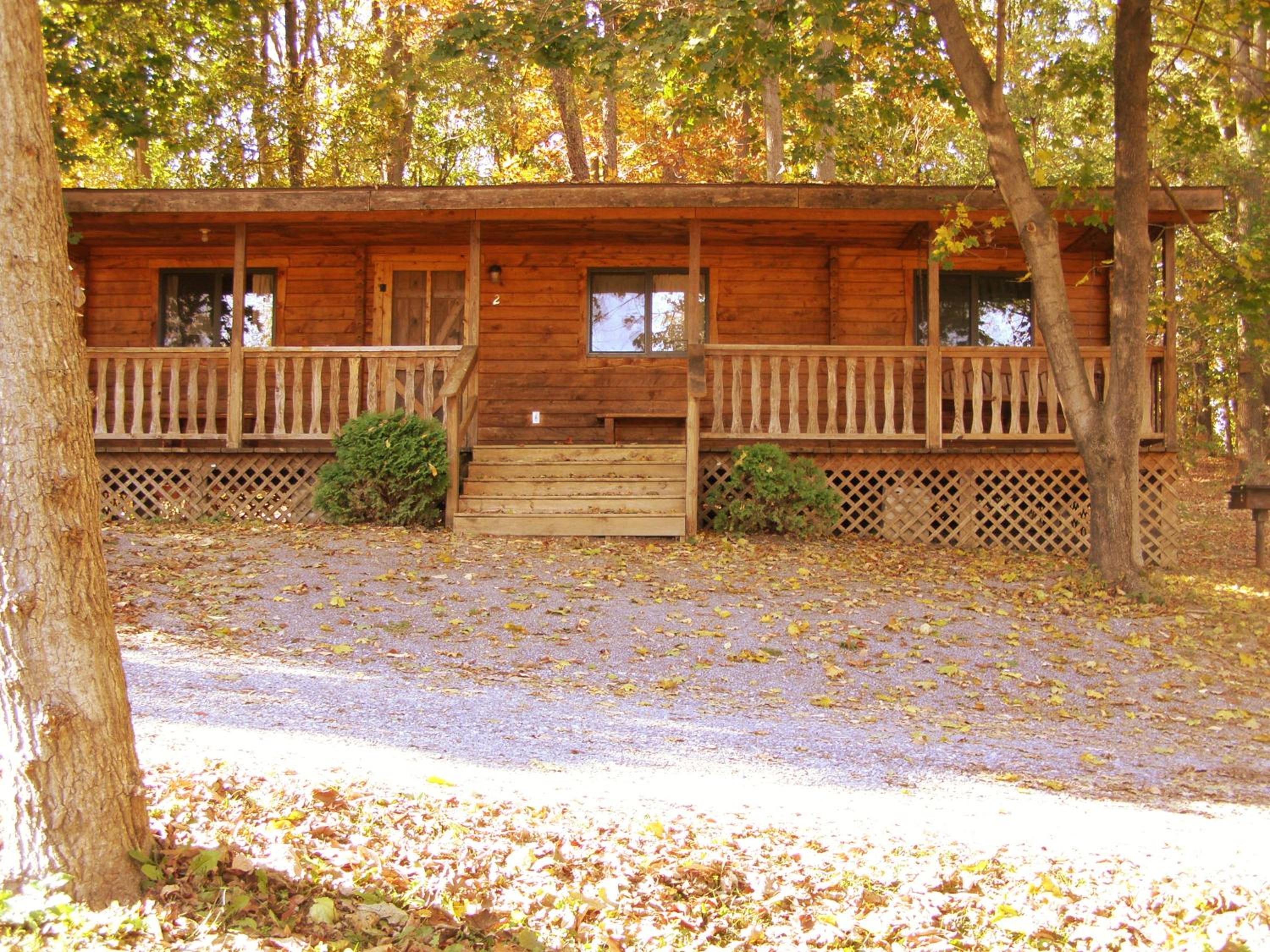 Robin Hill Camping Resort Two-Bedroom Cottage 6 view 2