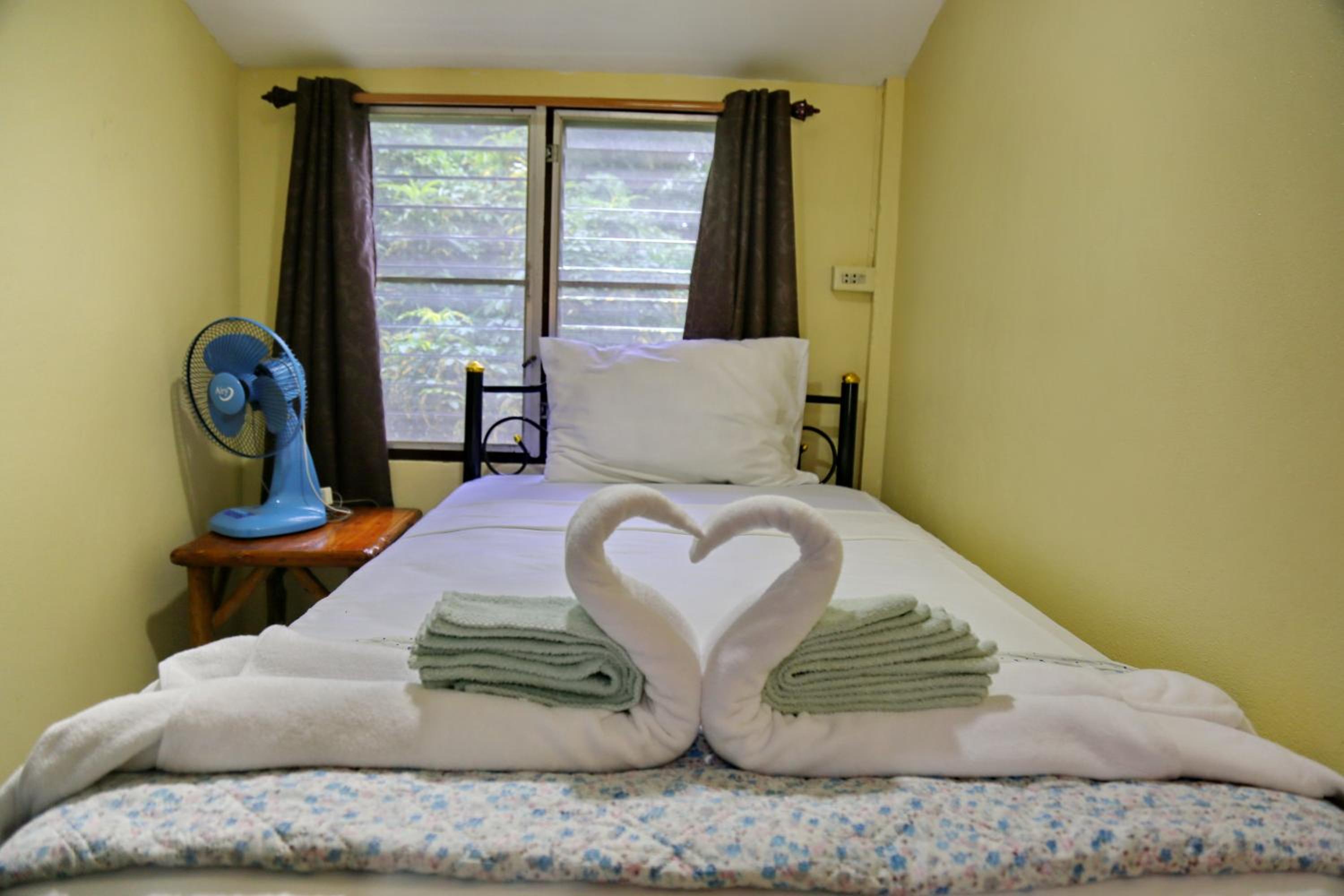 TP Hut Bungalows view 4