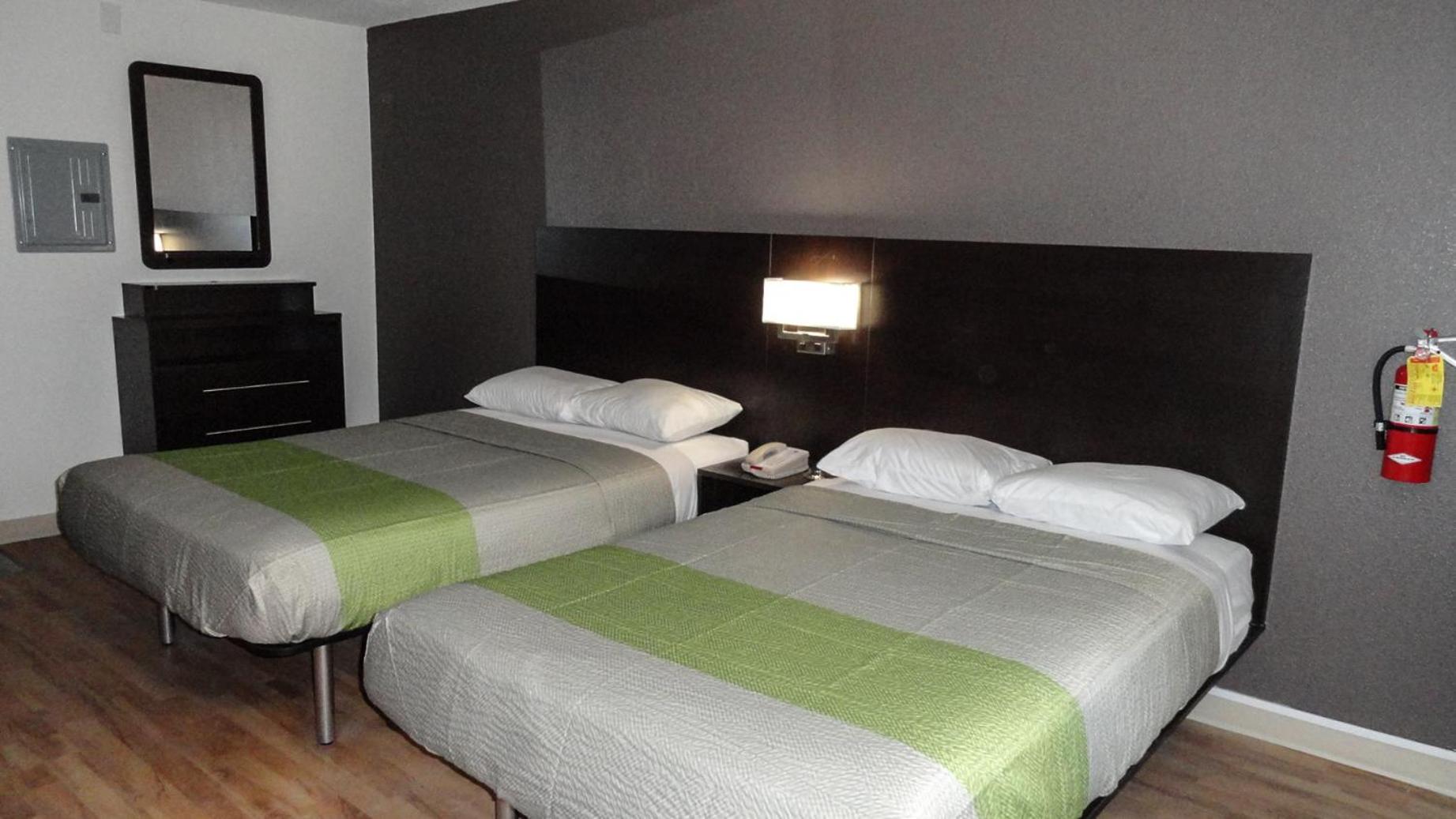 Motel 6-Columbus, GA - Downtown