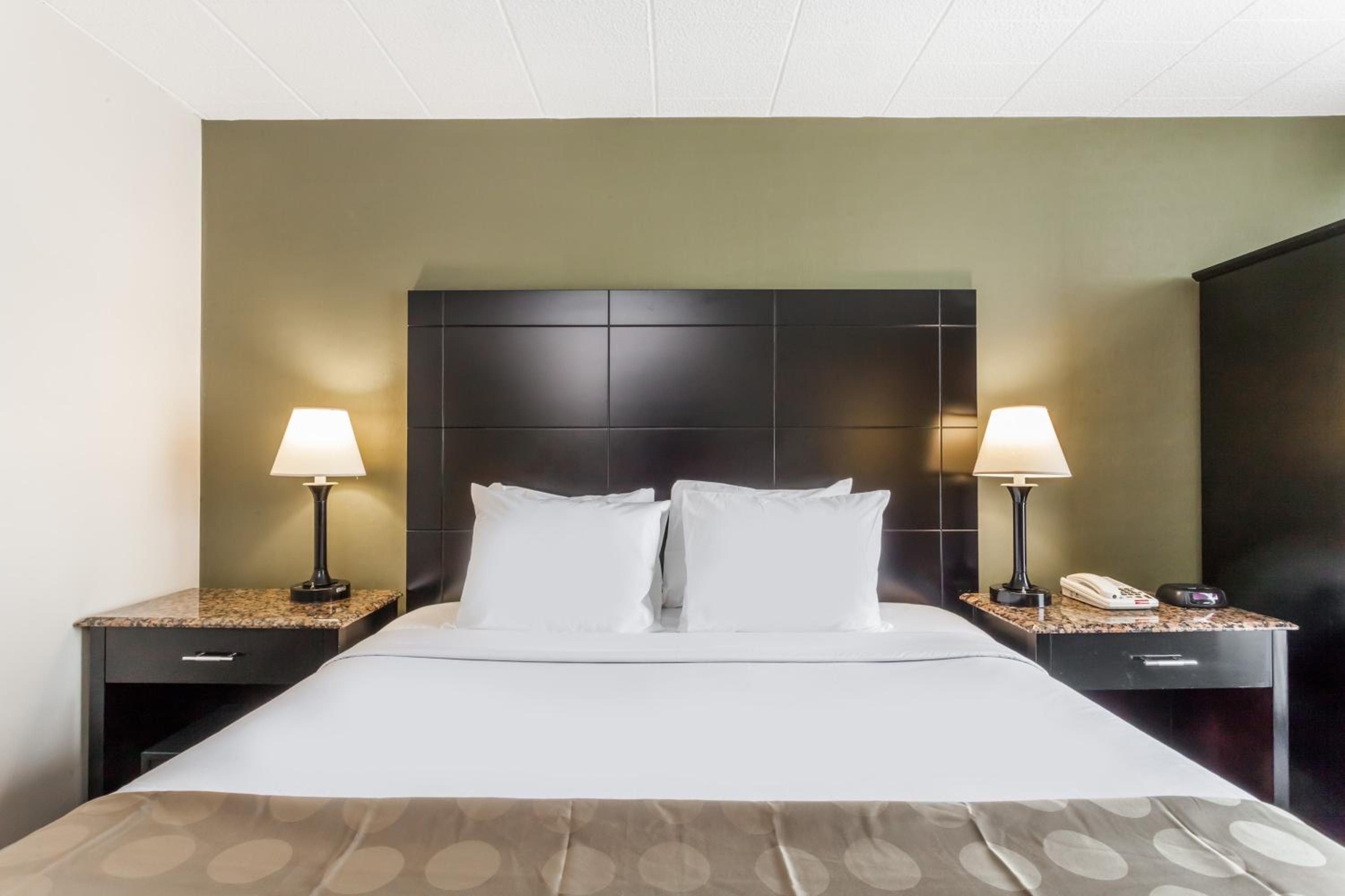 Newburgh Vacations - Ramada by Wyndham Newburgh/West Point - Property Image 2