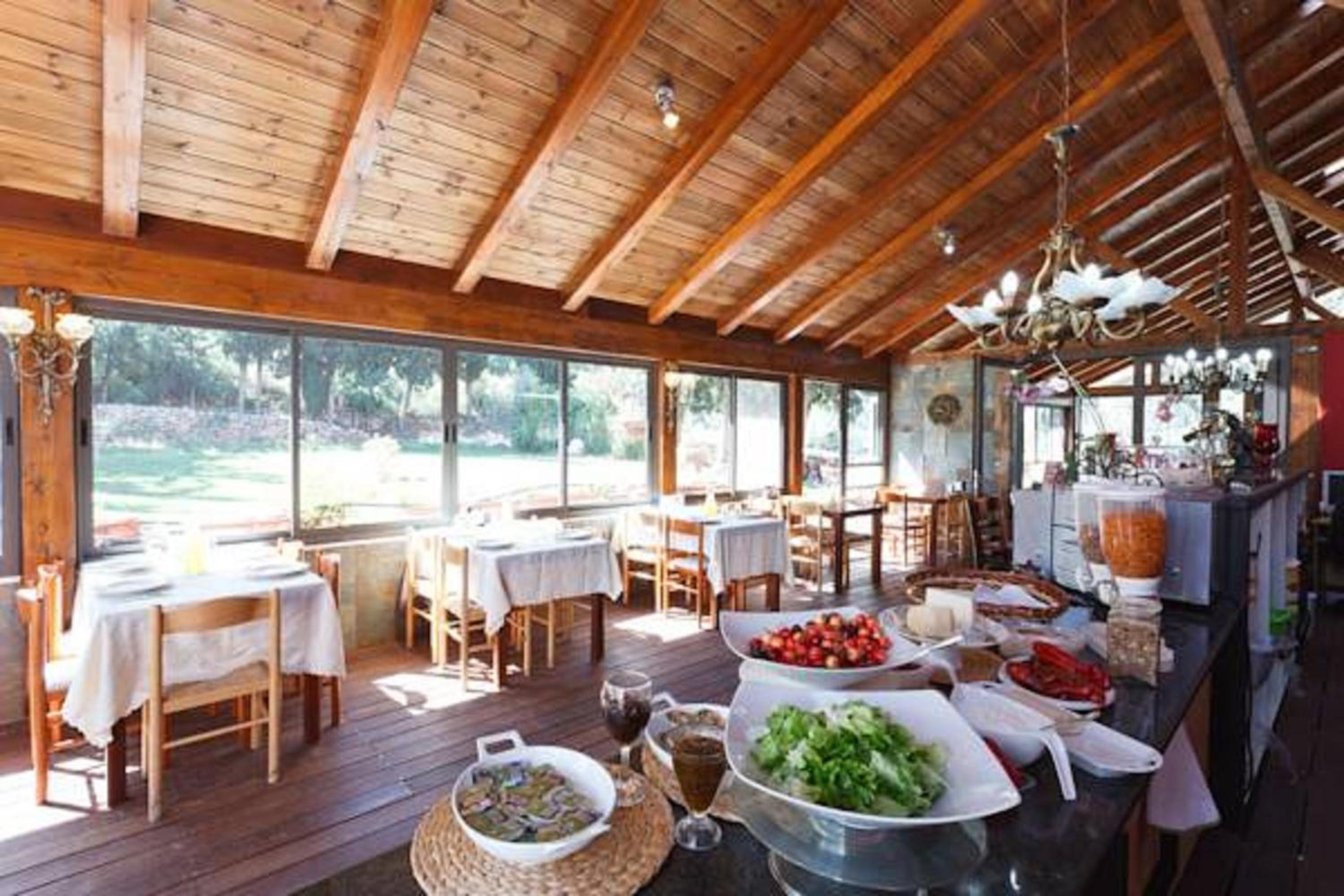 Hunter's Lodge