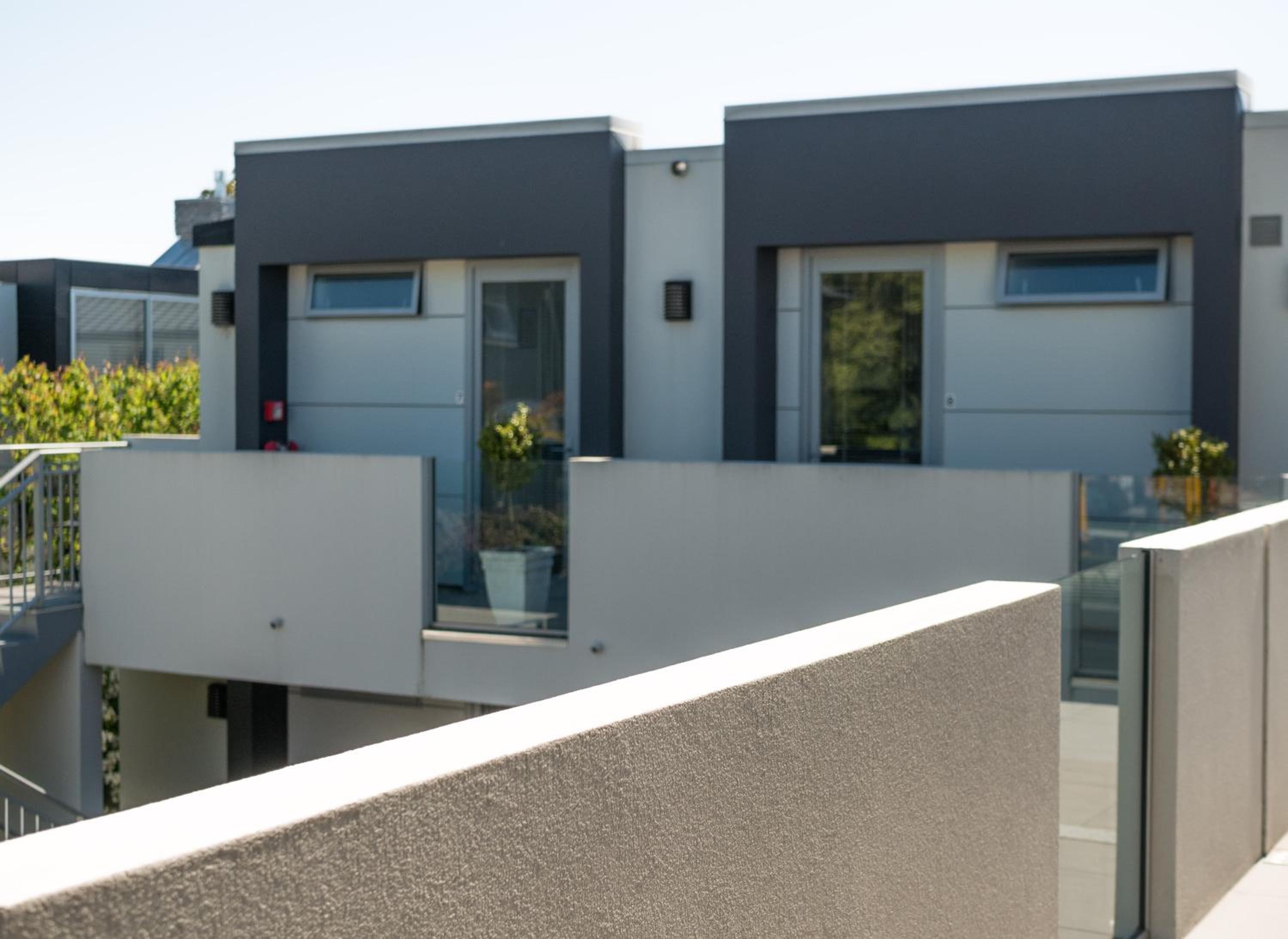 Bellano Motel Suites