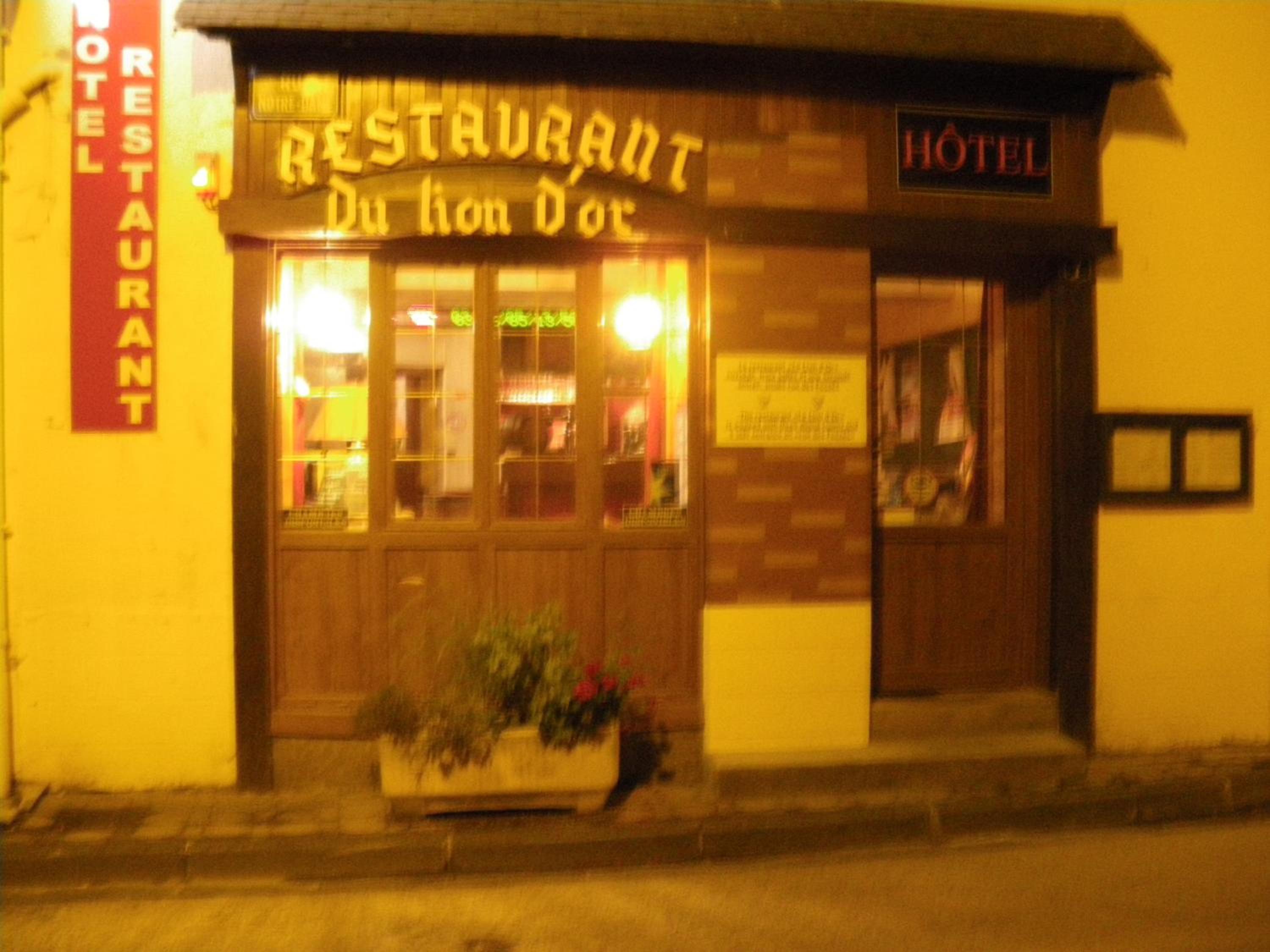 restaurant