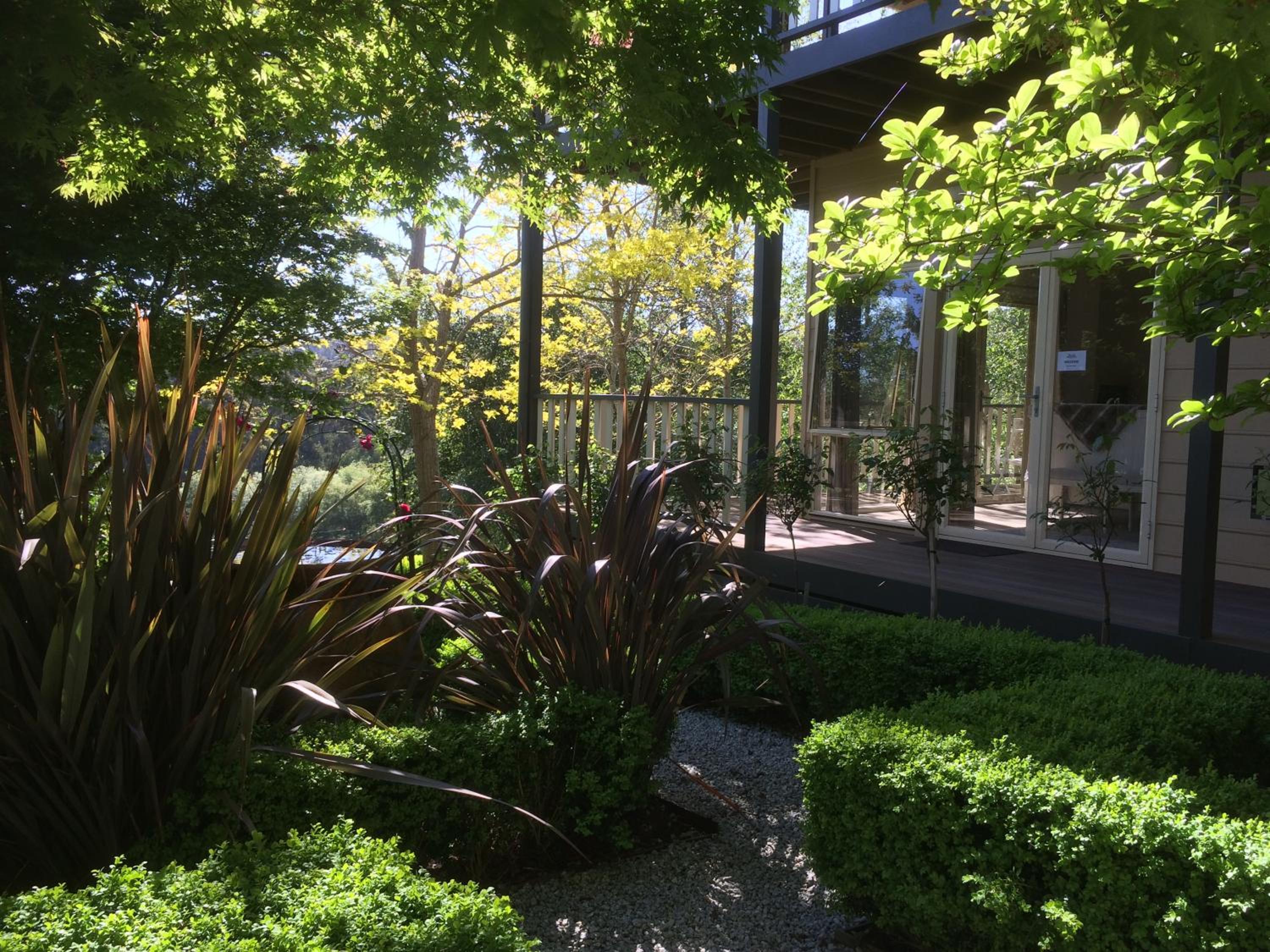 Emerald Ridge