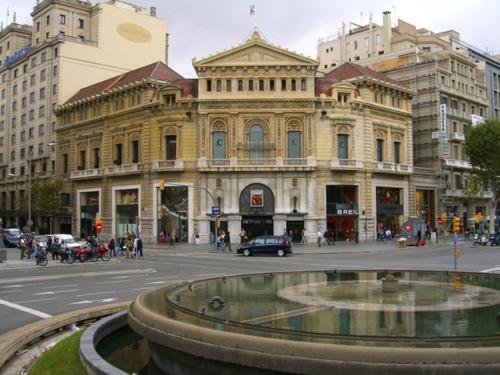 Plaza Universitat