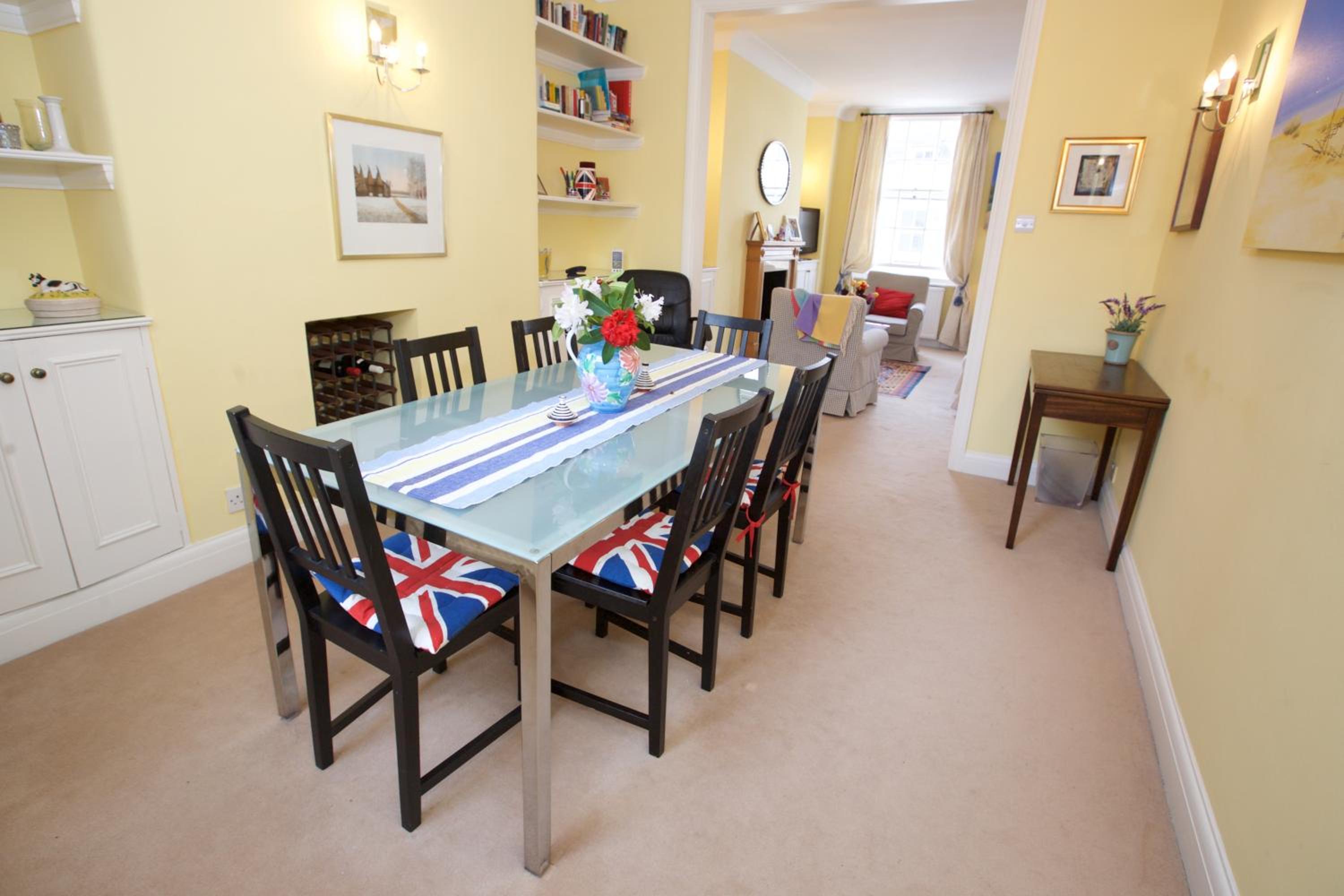 Elegant flat in Pimlico, close to Warwick Square