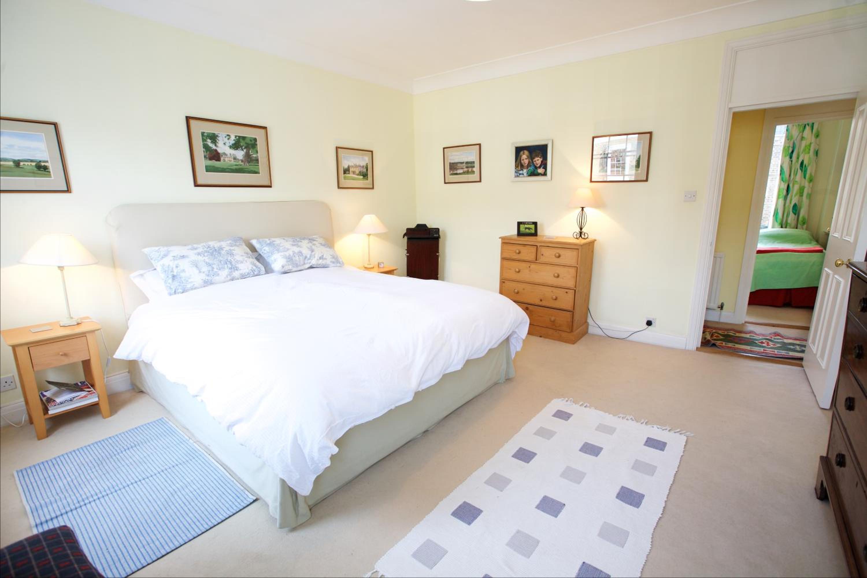 Elegant flat in Pimlico, close to Warwick Square