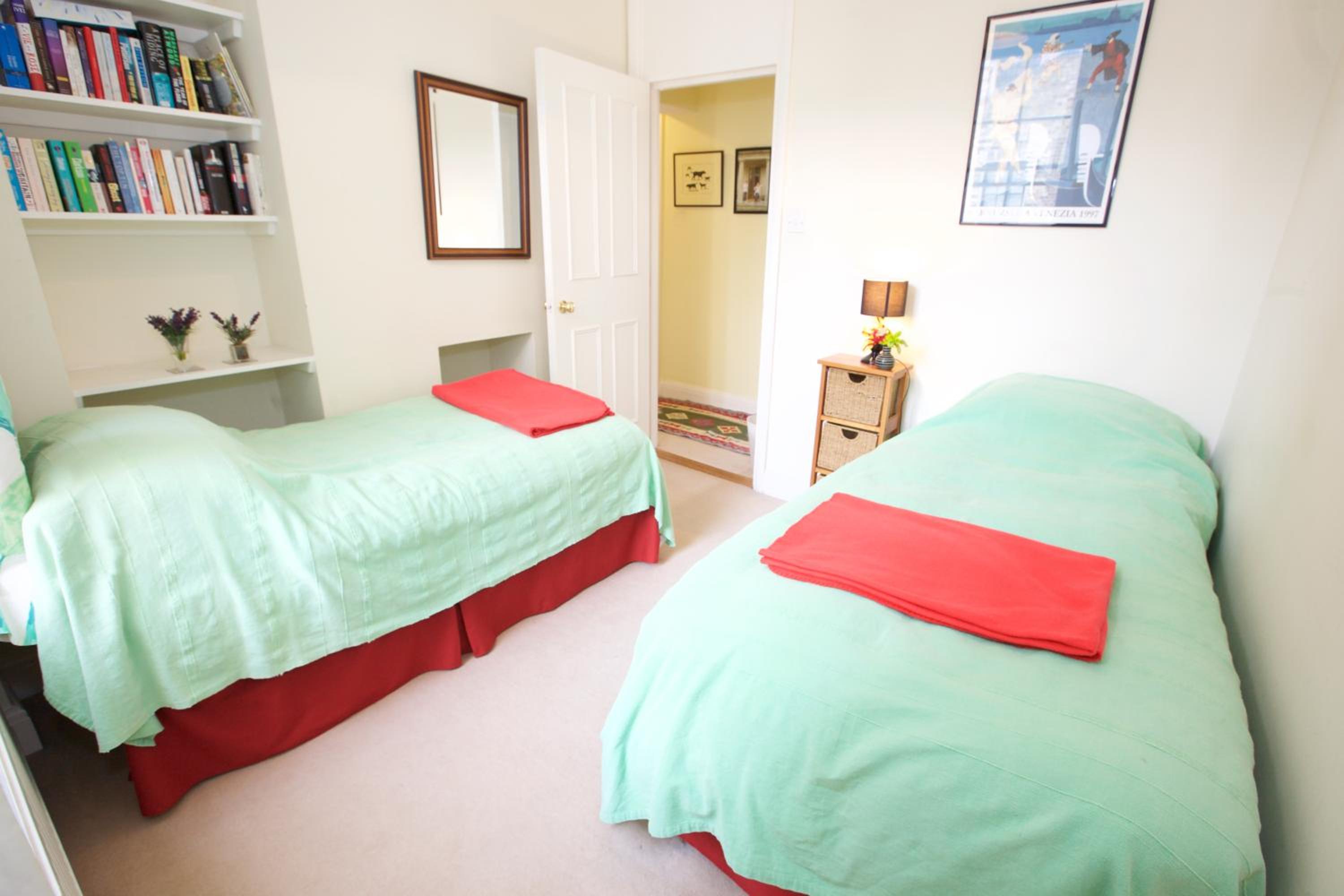 Elegant flat in Pimlico, close to Warwick Square