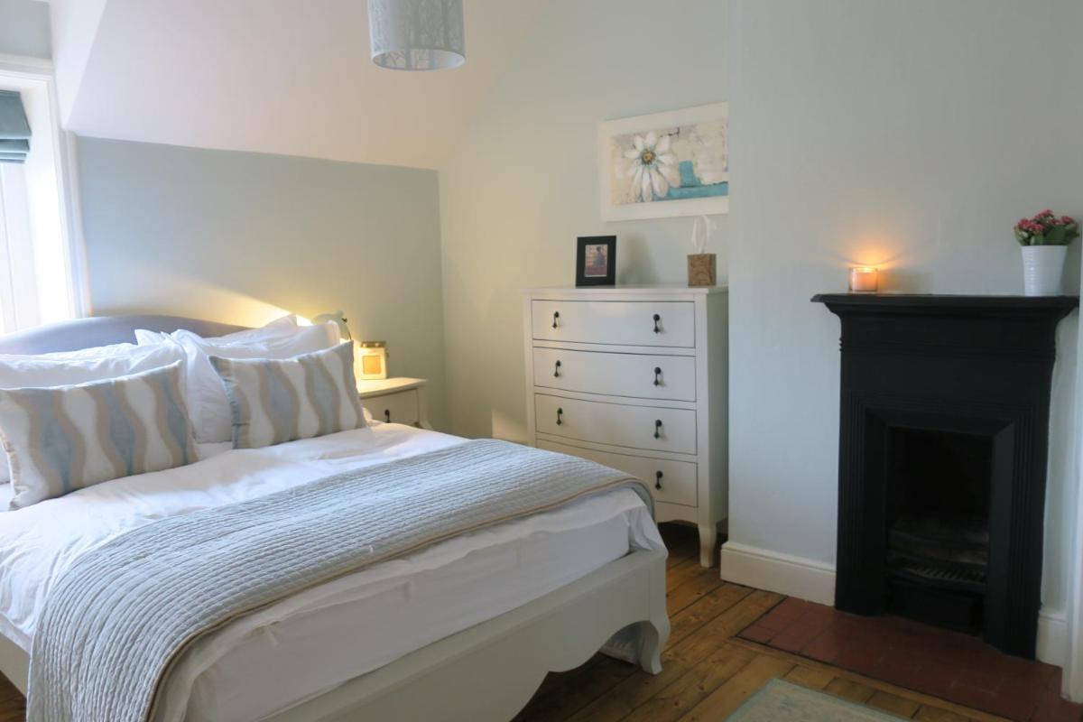 30 Overleigh Road view 2