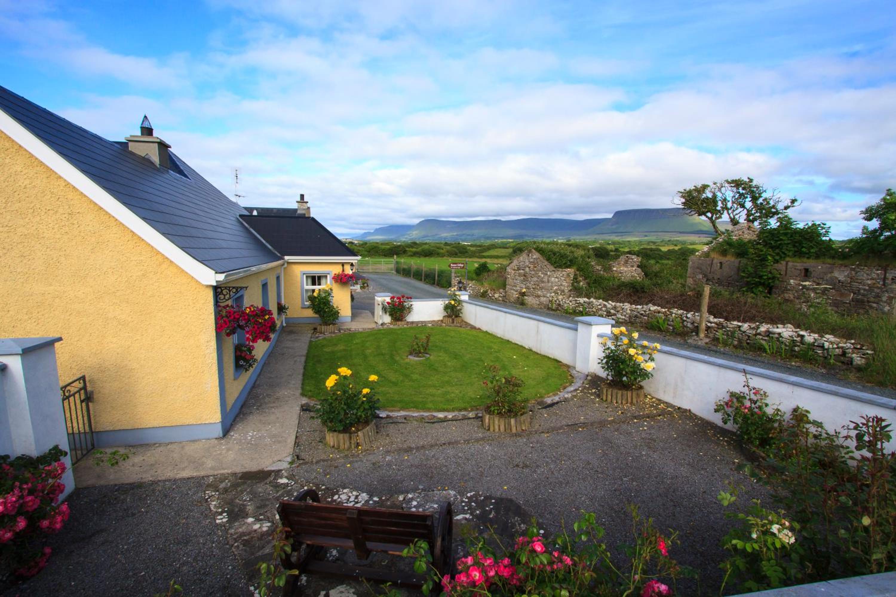 Beezies Self Catering Cottages view 3