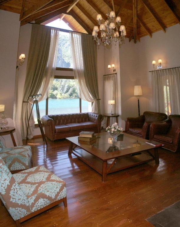 Sendero Lodge