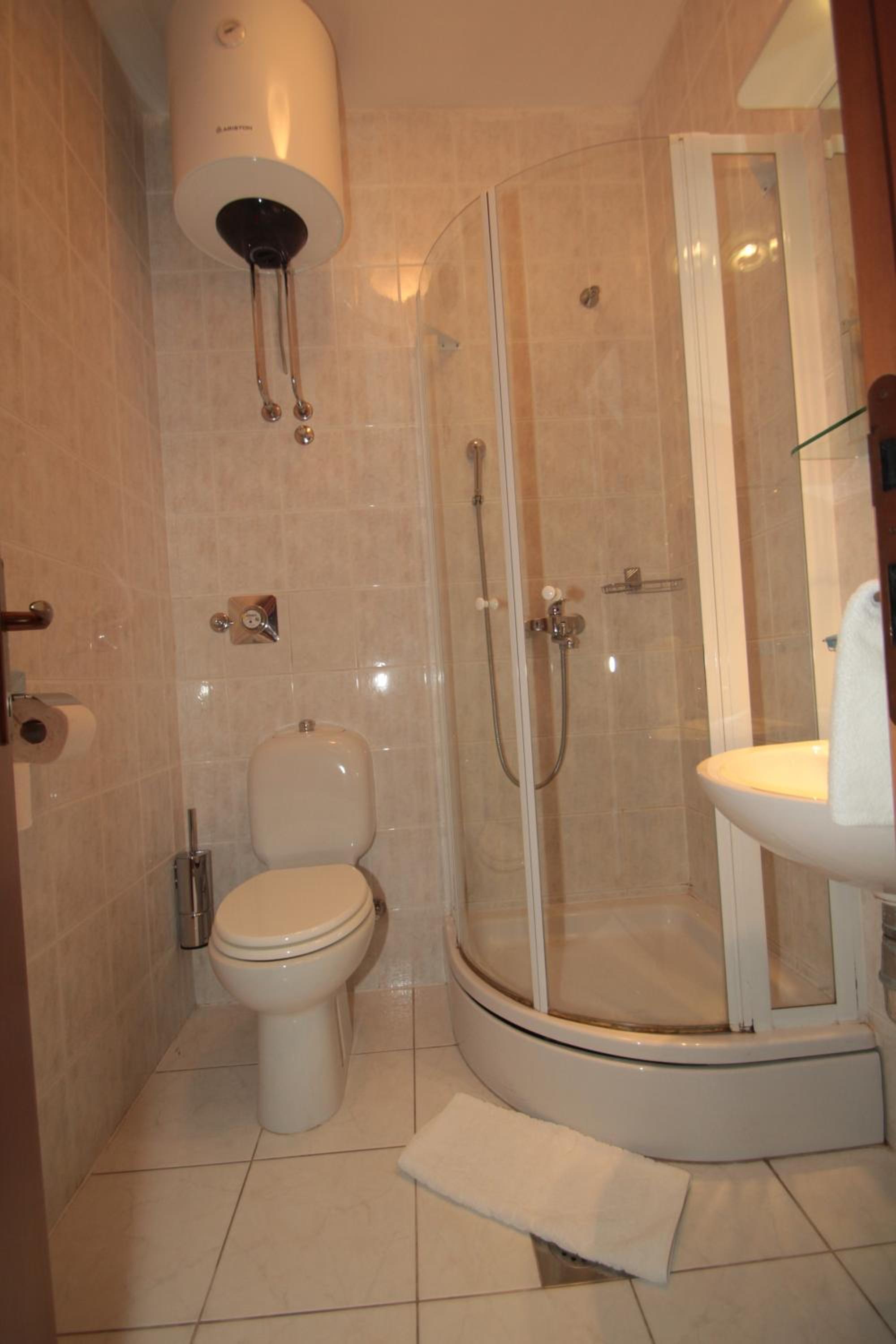 Photo 32