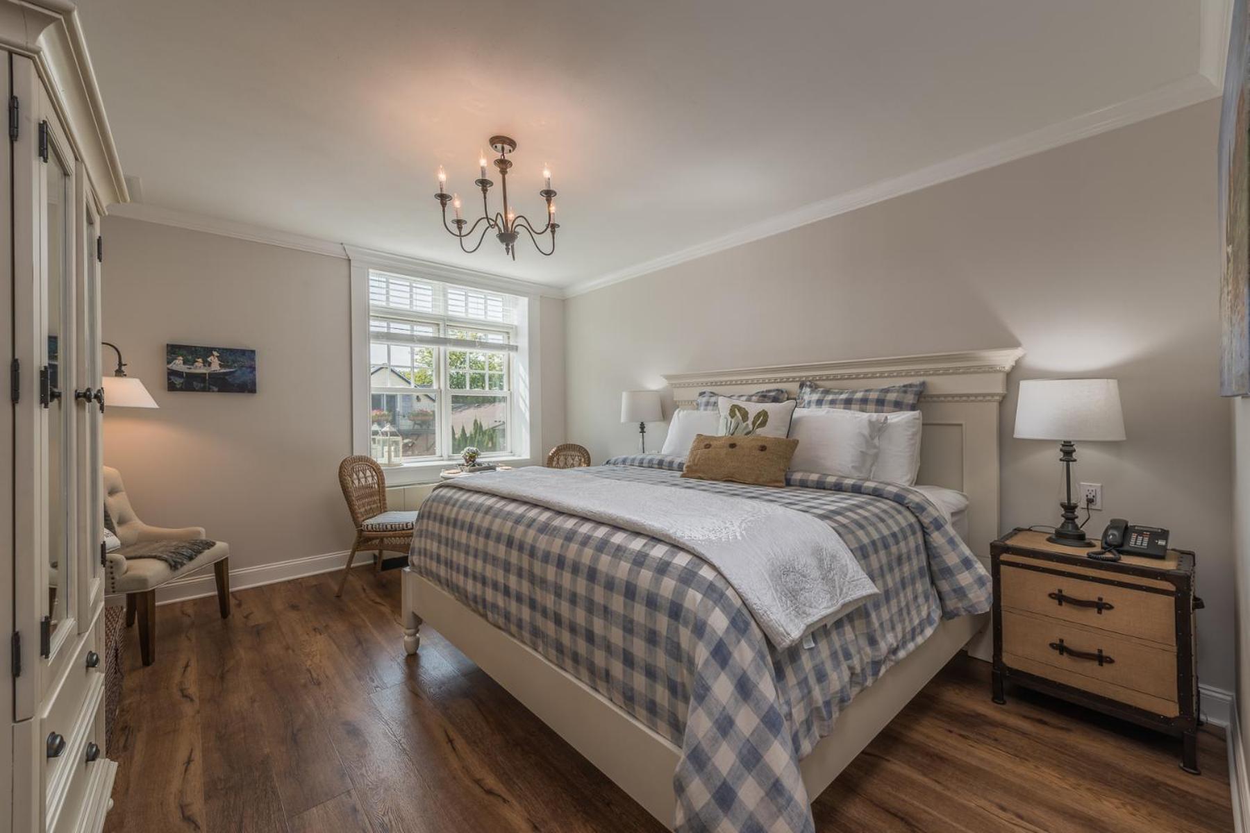 Harbor House Inn - Property Image 3