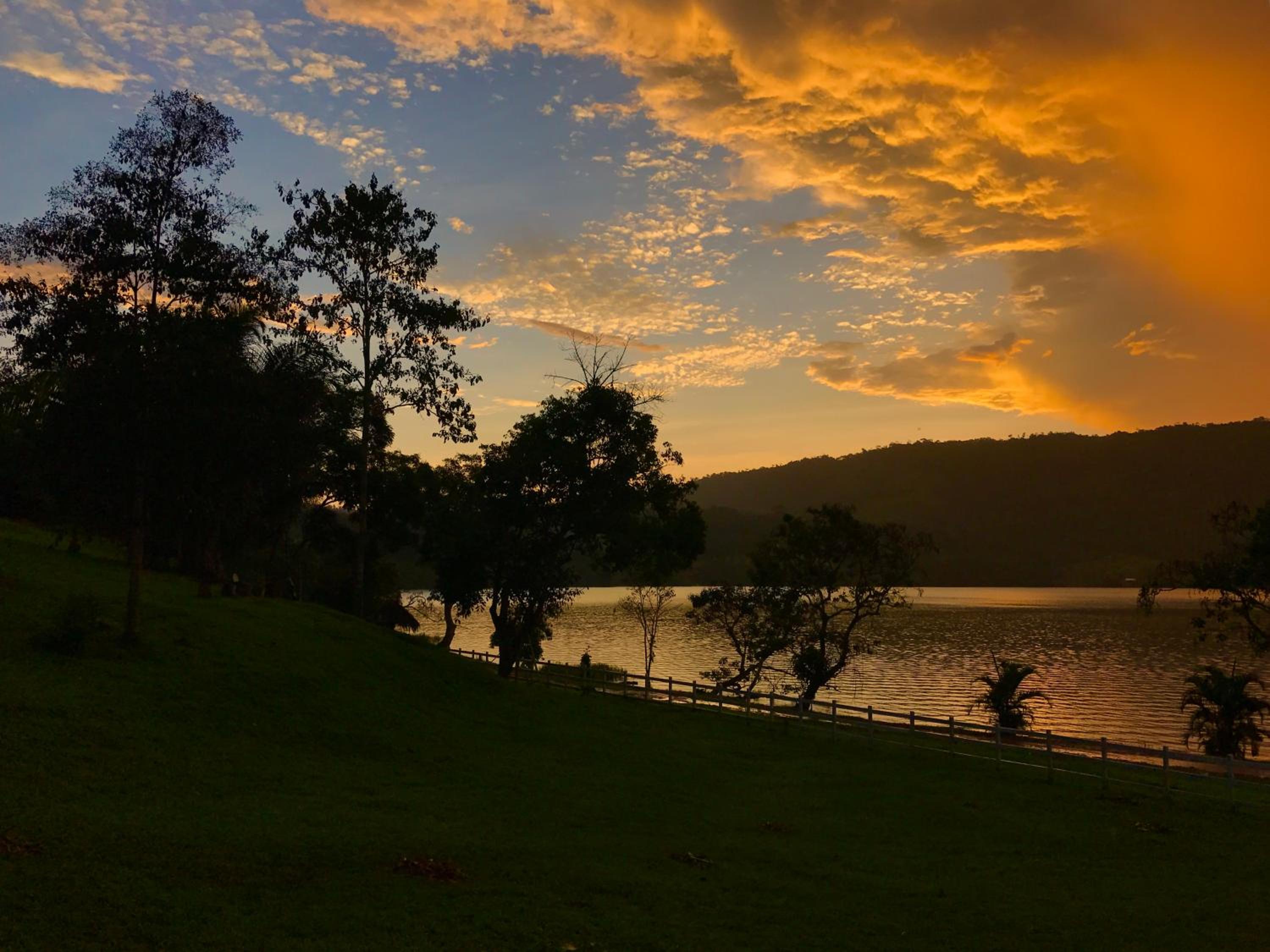 Sauce Lodge - Laguna Azul