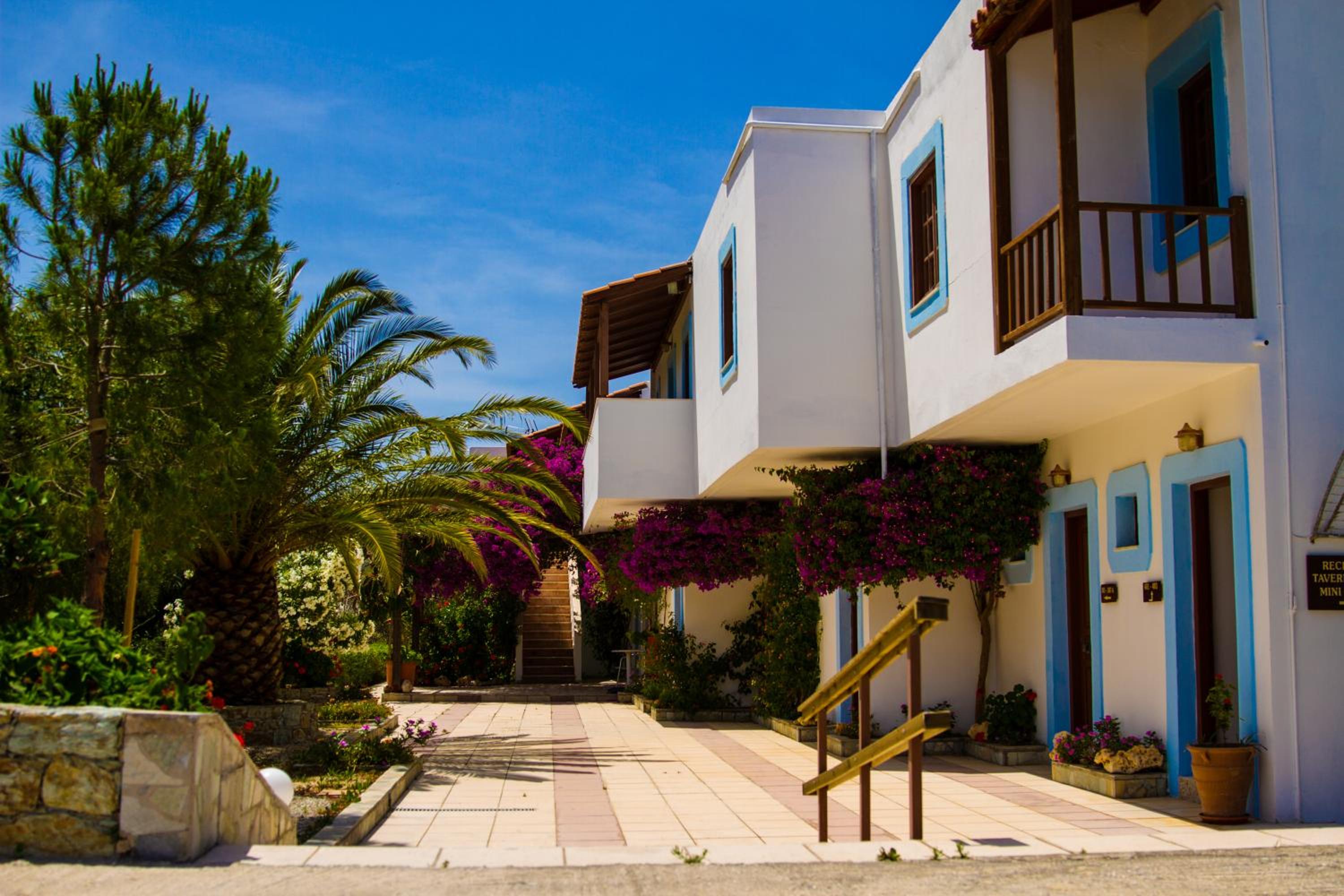 Hotel Spiros-Soula Family Hotel & Apartments - Image 1